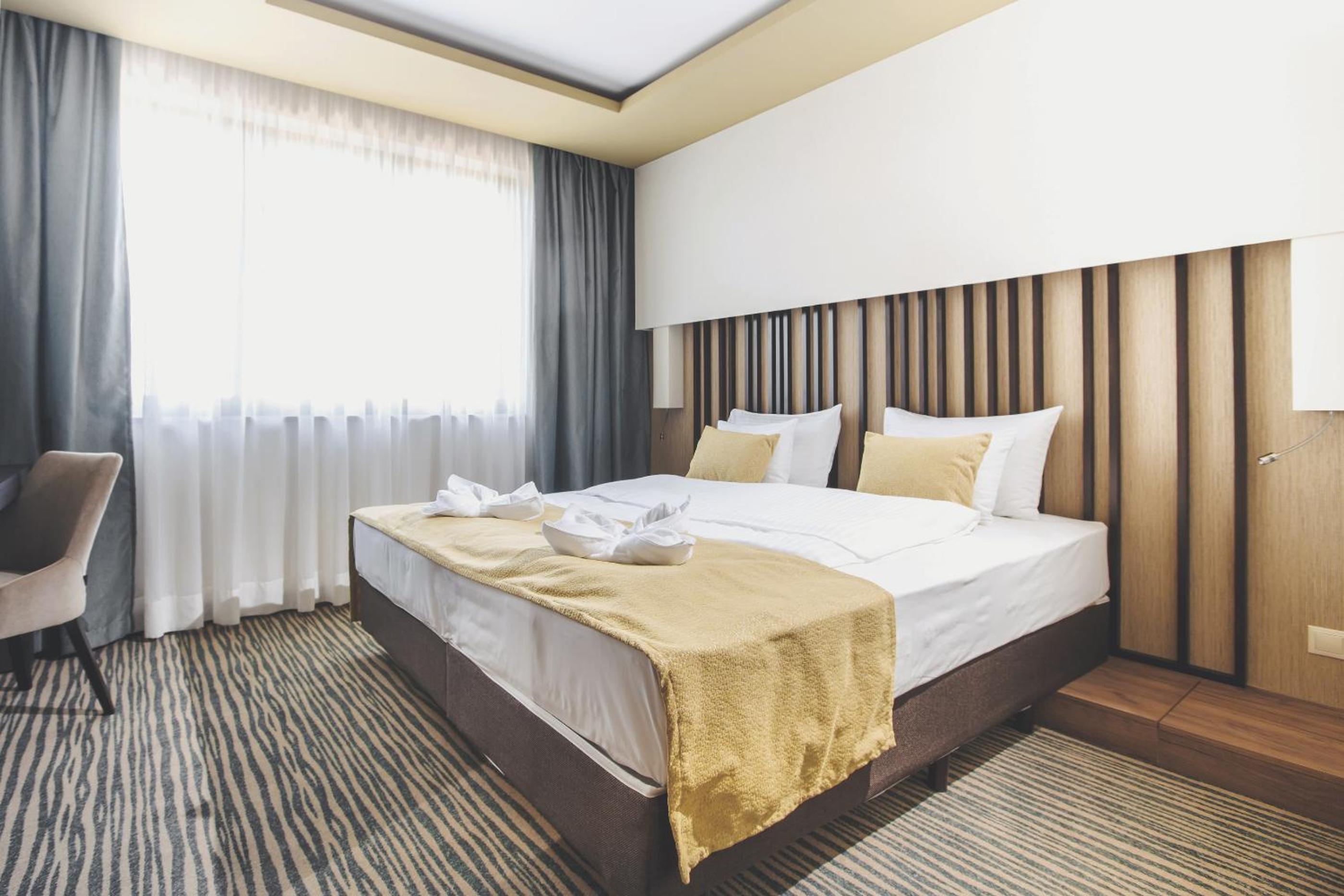 Deluxe Suite with Balcony