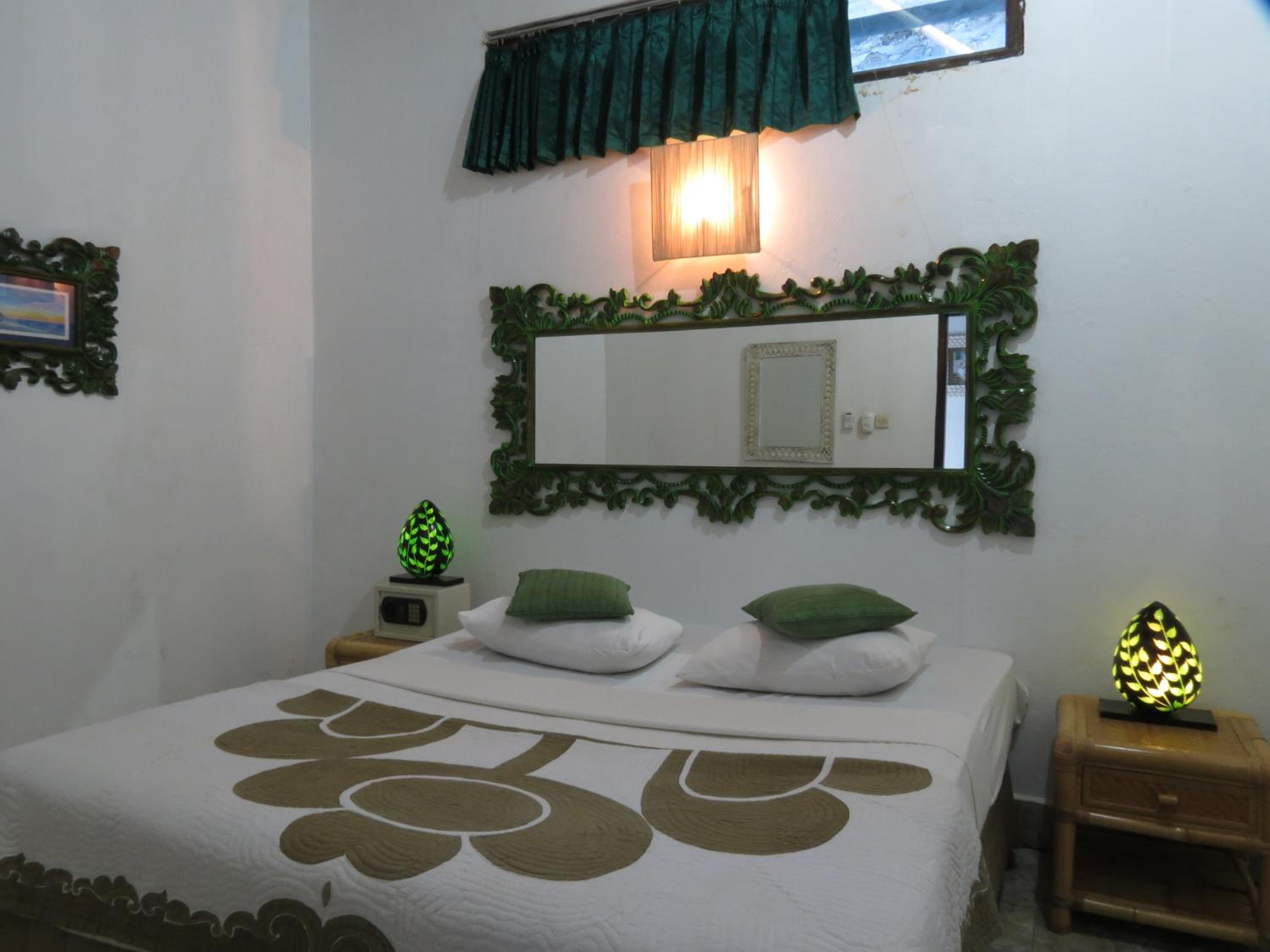 Double Room with Shared Bathroom photo 1