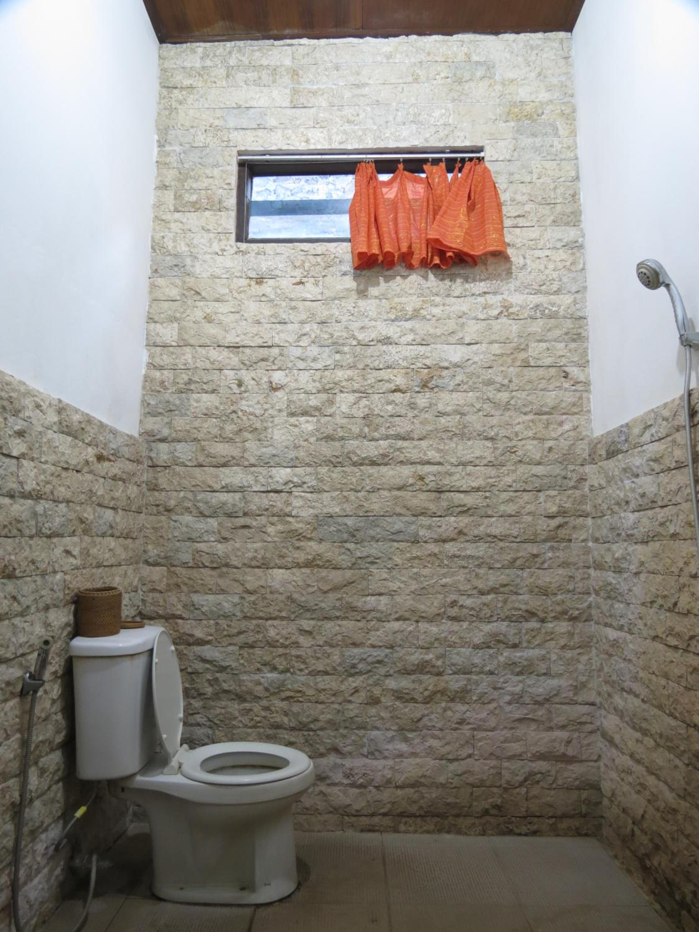 Double Room with Shared Bathroom photo 2