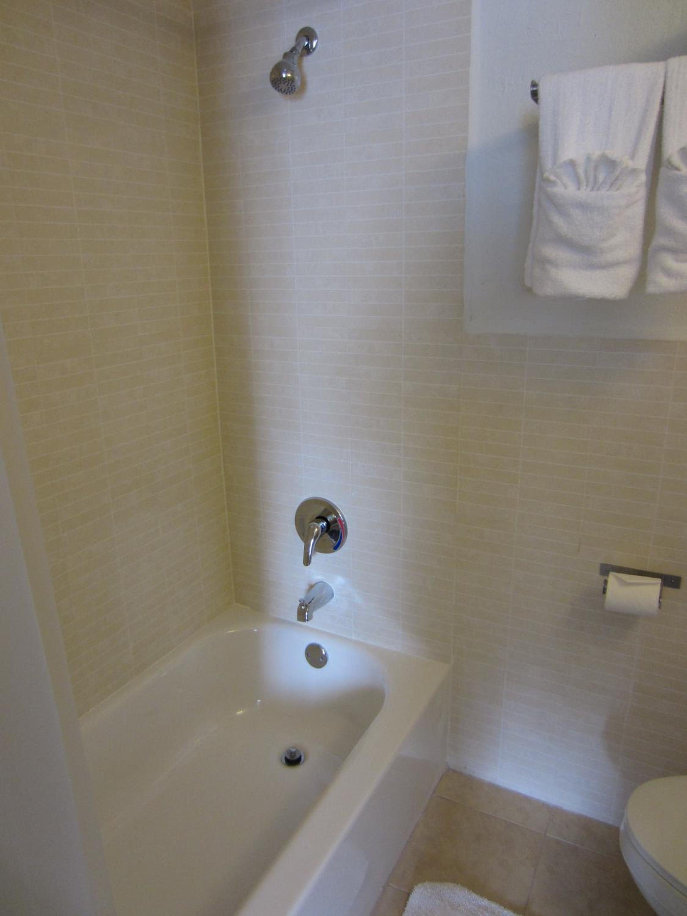 Queen Room photo 3