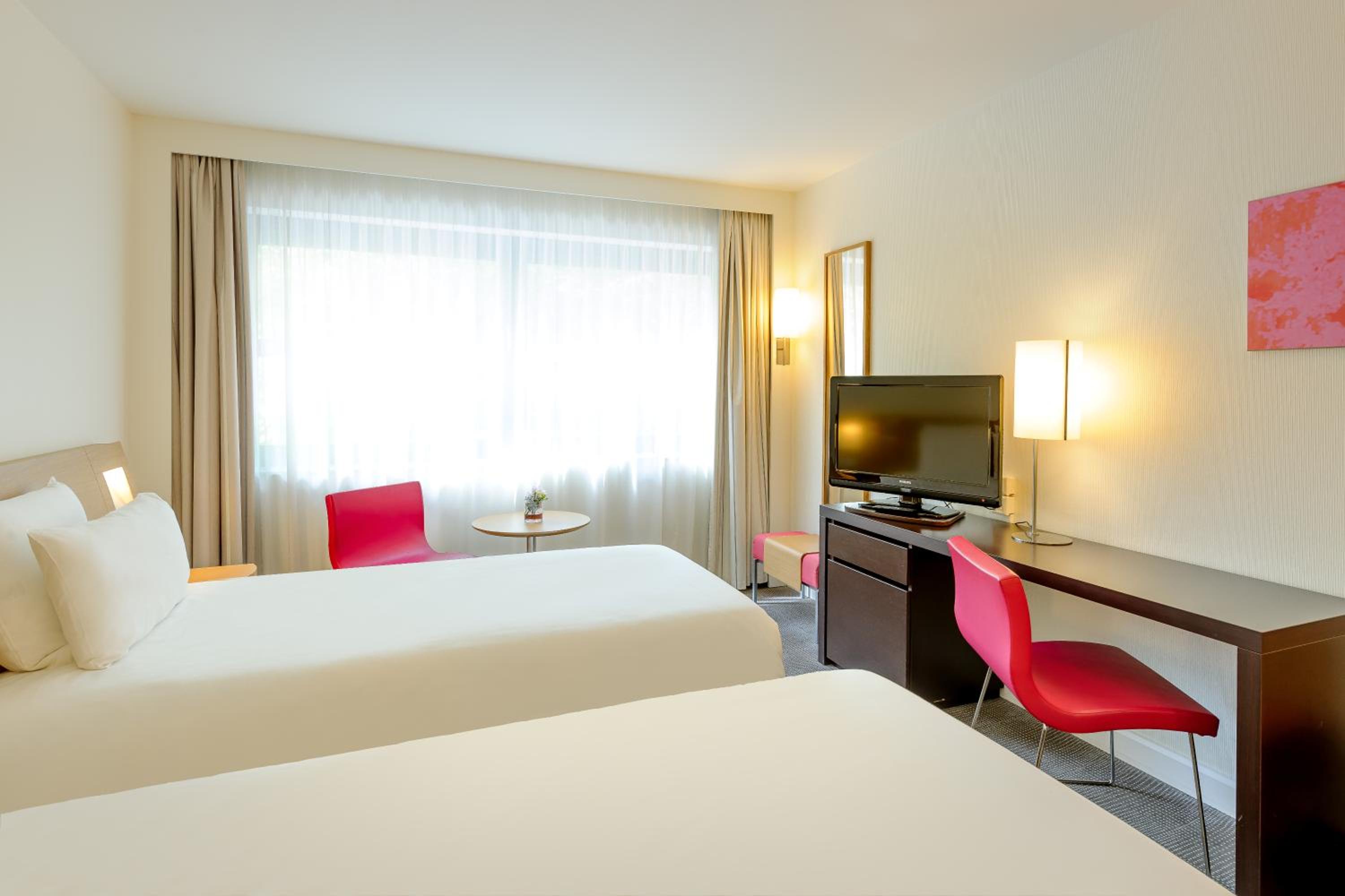 Standard Twin Room - Photo 2
