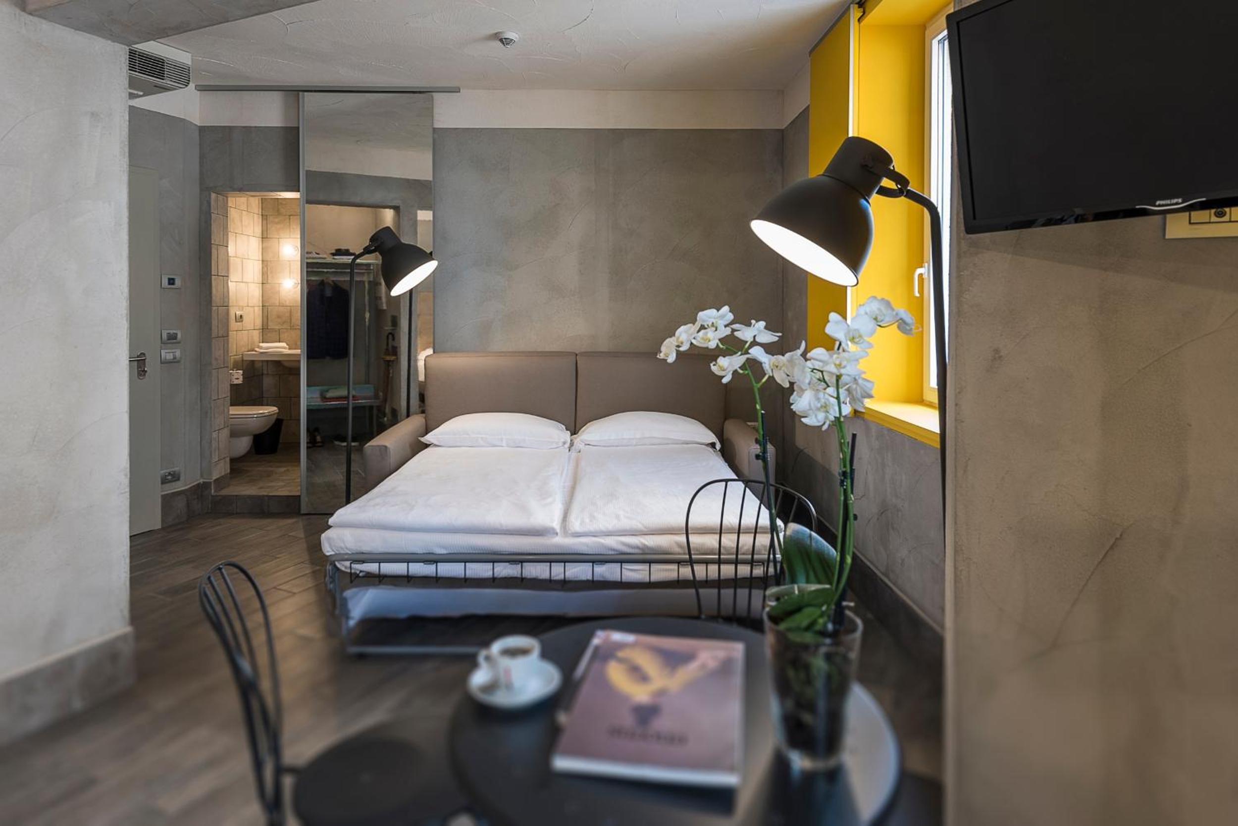 Suite - Photo 3