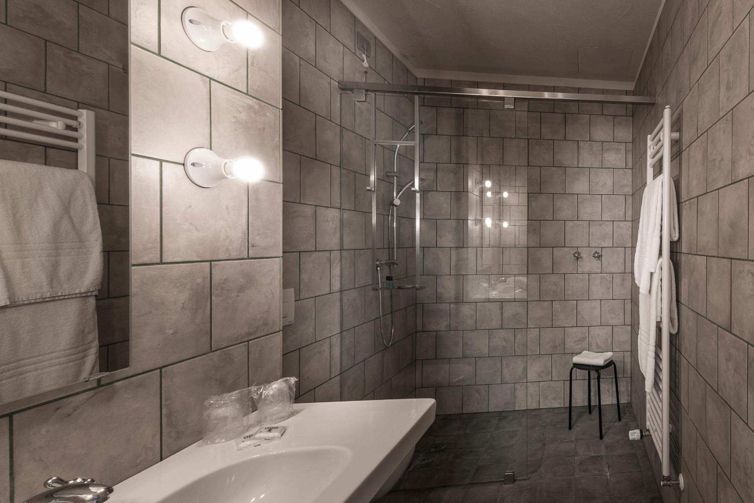 Suite - Photo 6