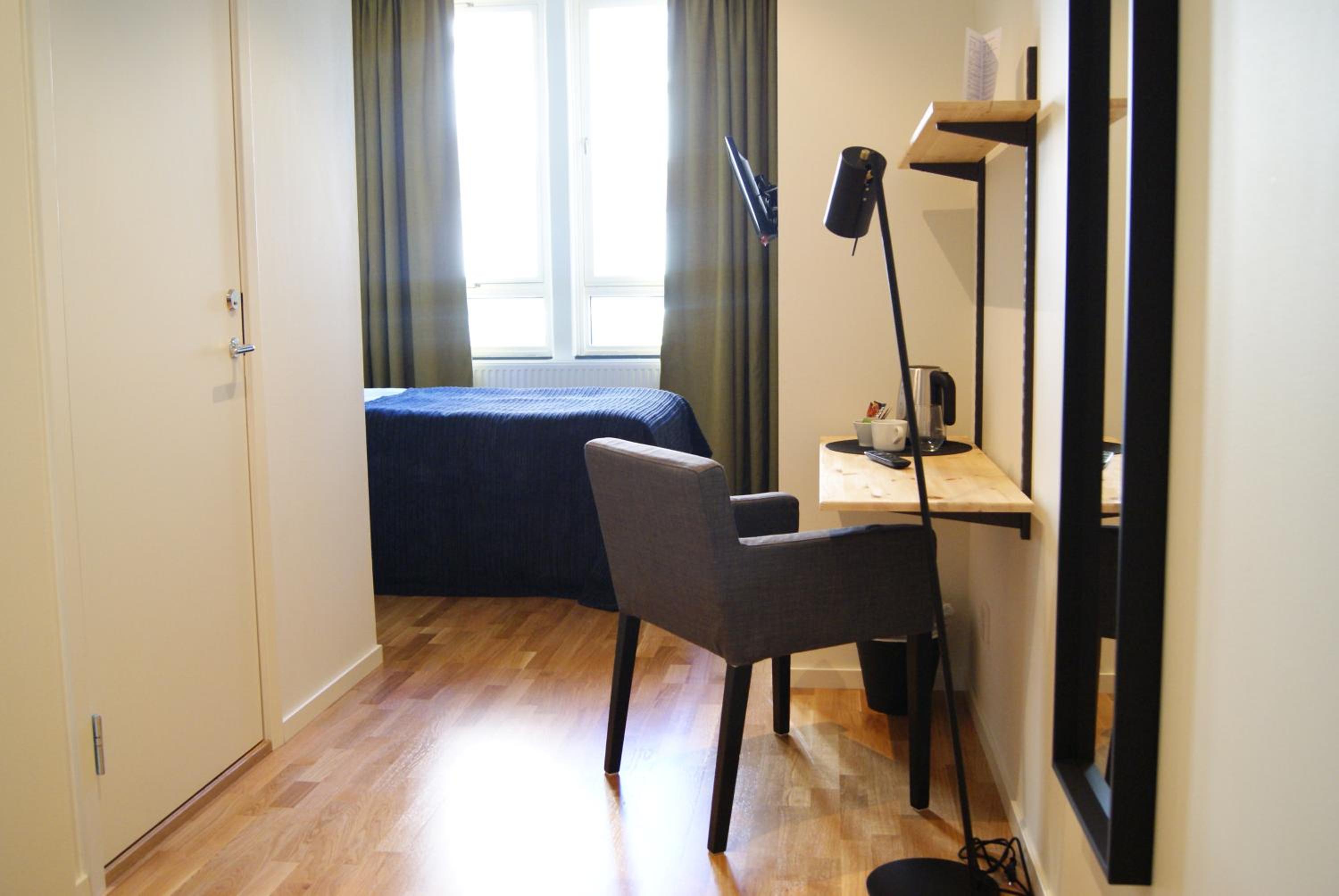 Single Room photo 3