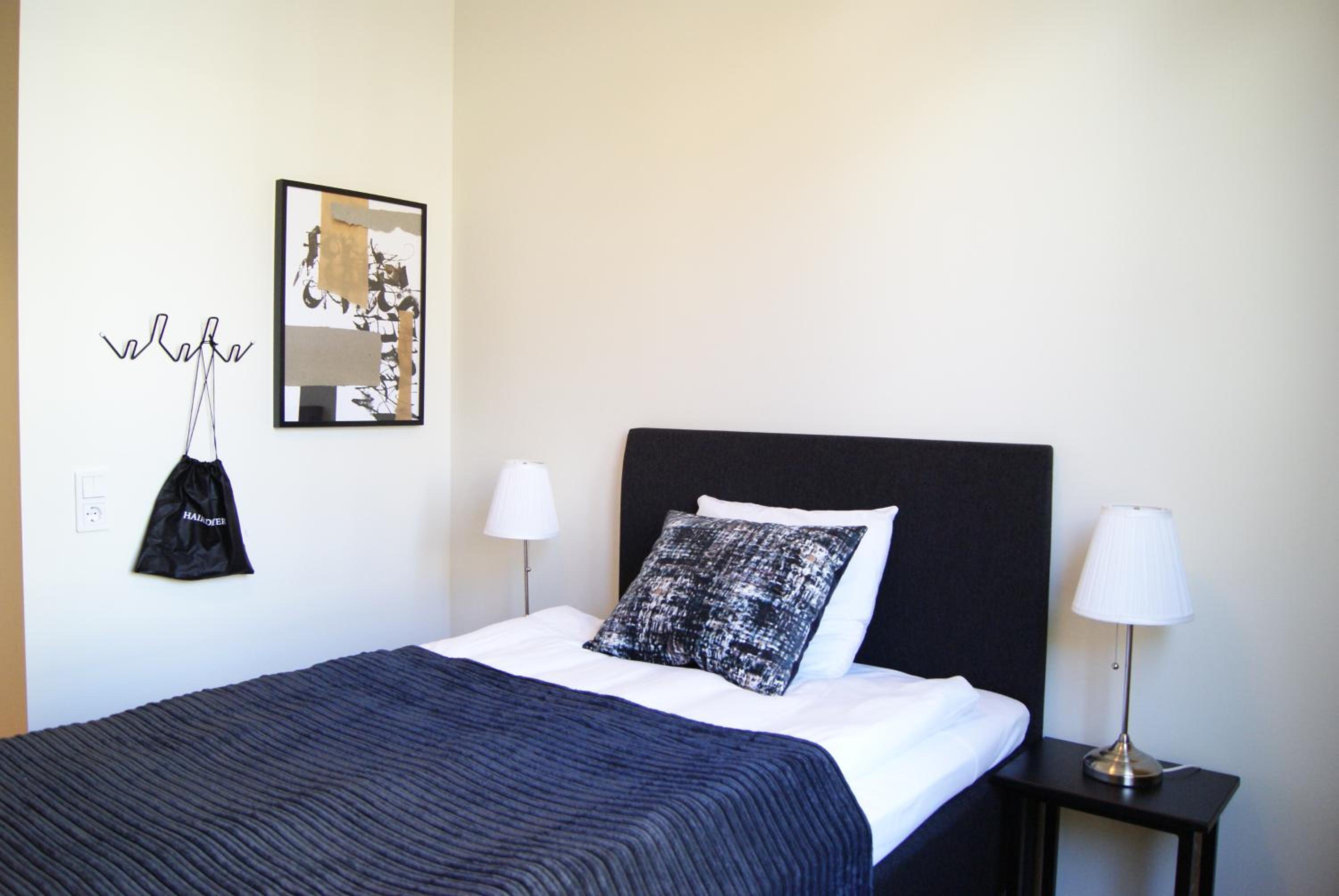 Single Room photo 2