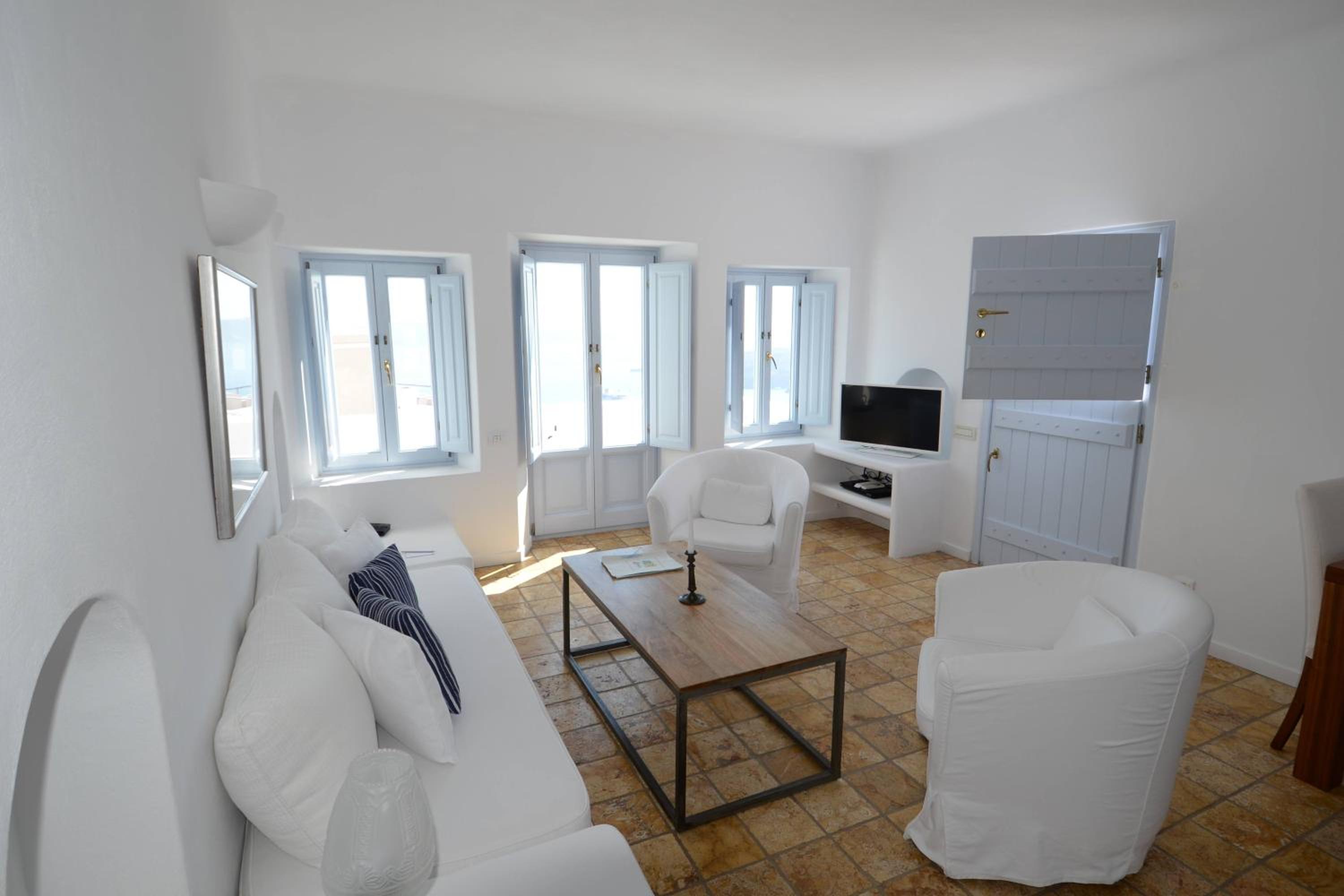 Rigoletto Suite with Caldera View - Photo 1