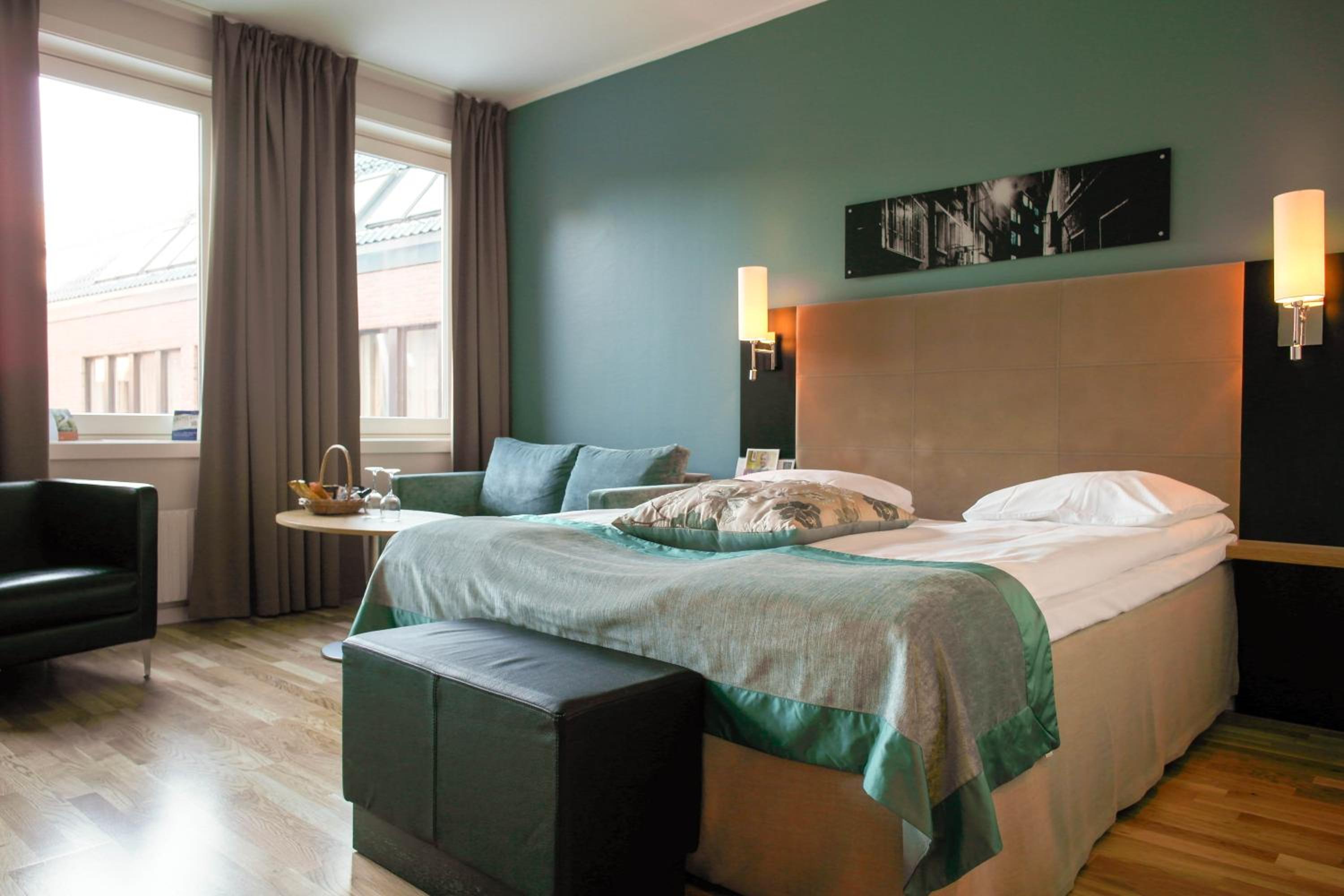 Double or Twin Room - Photo 7