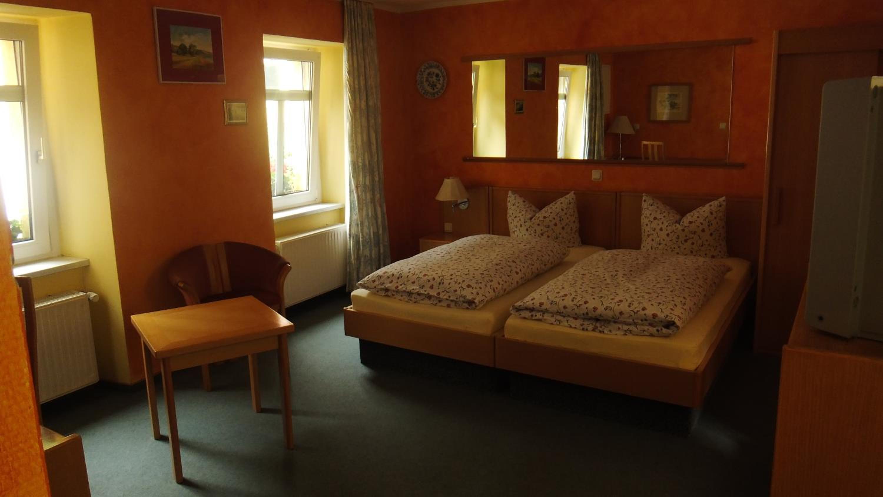 Double Room - Photo 4
