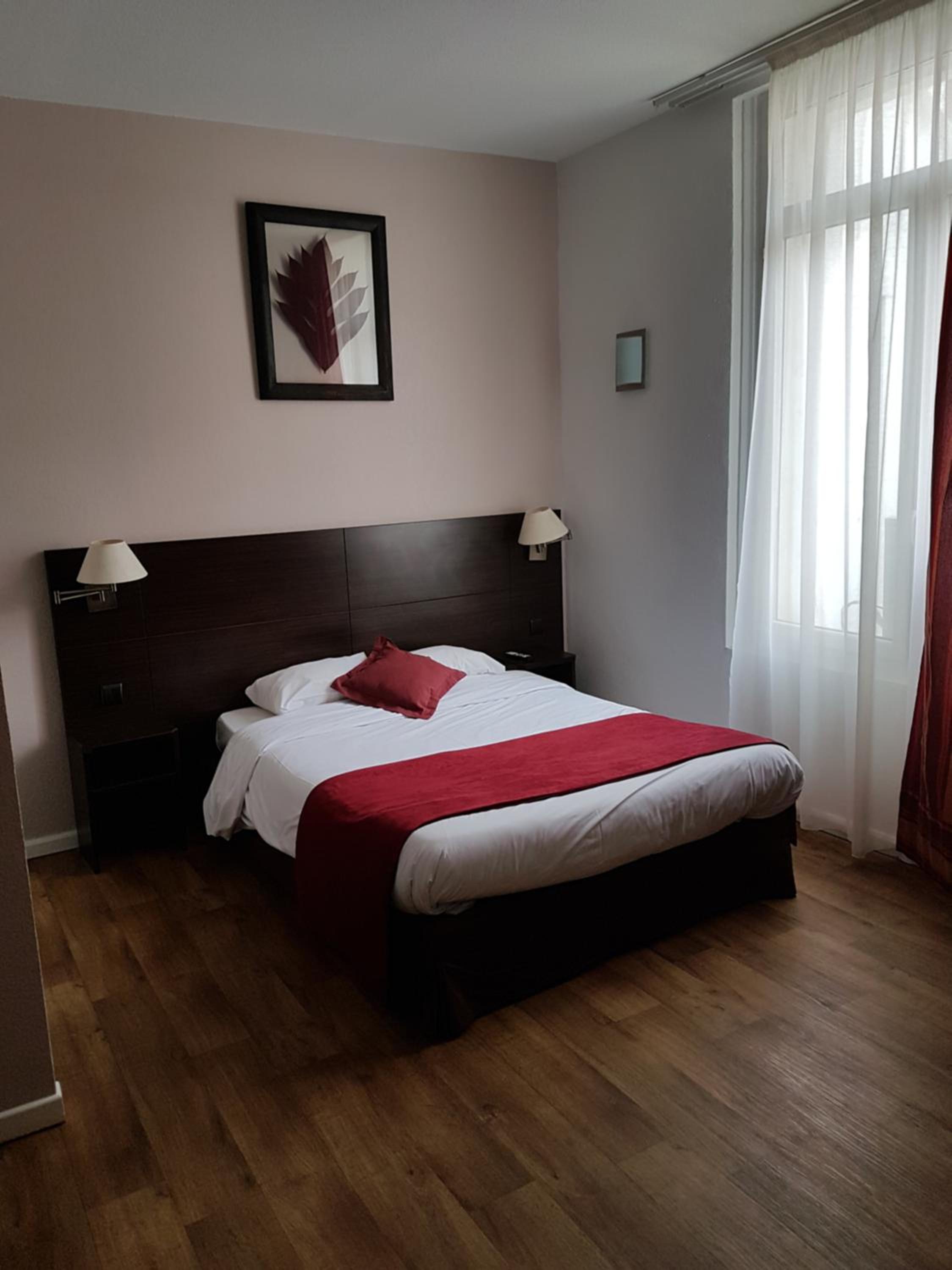 Double Room - Photo 25