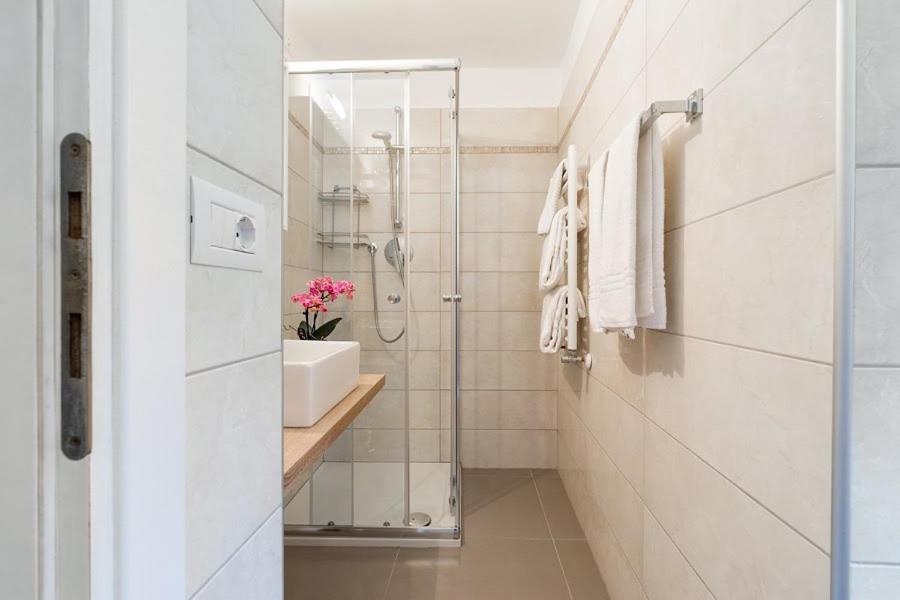 Triple Room - Photo 12