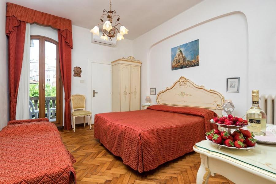 Triple Room - Photo 8