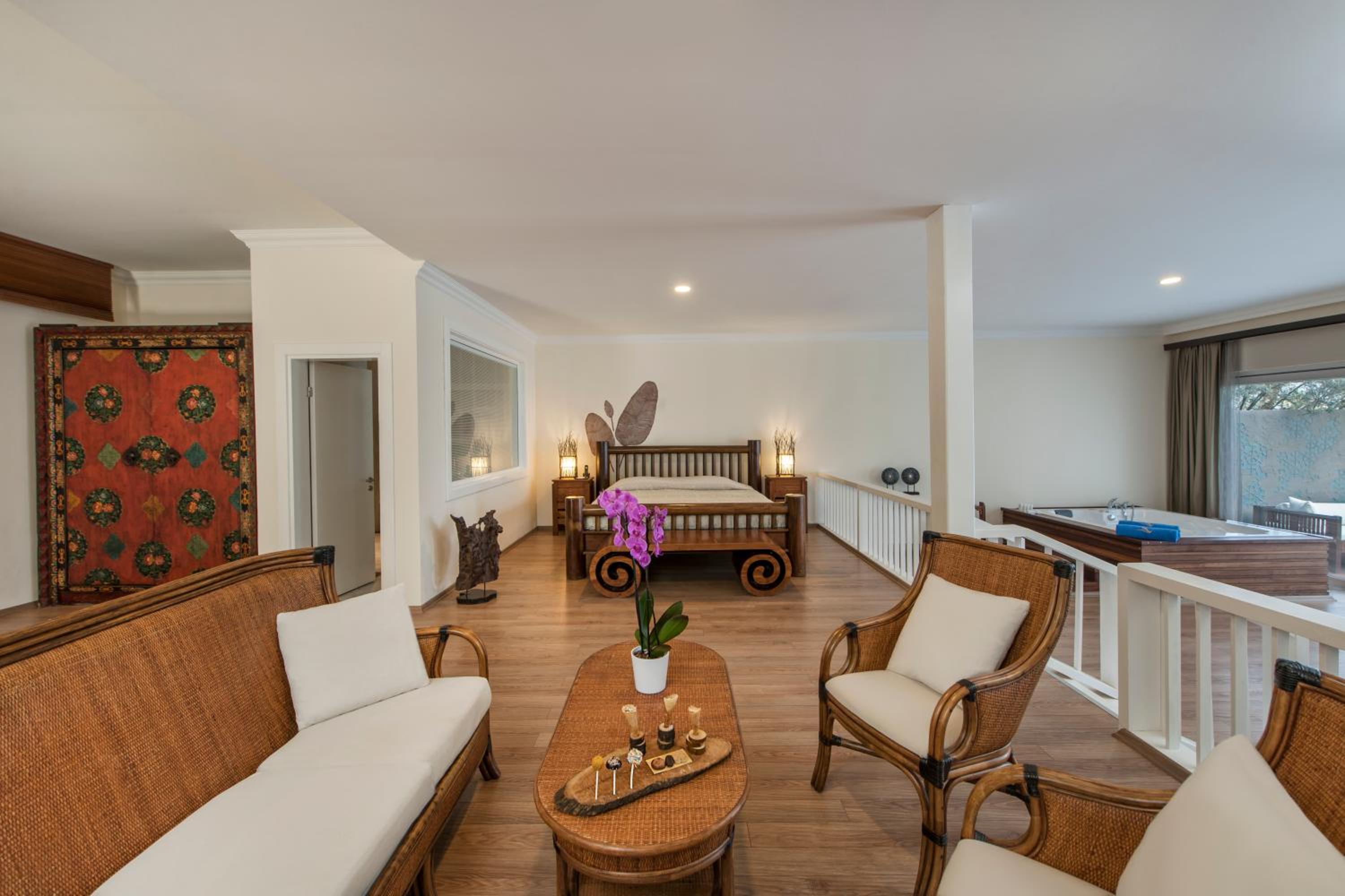 Junior Suite with Sea View - Photo 5