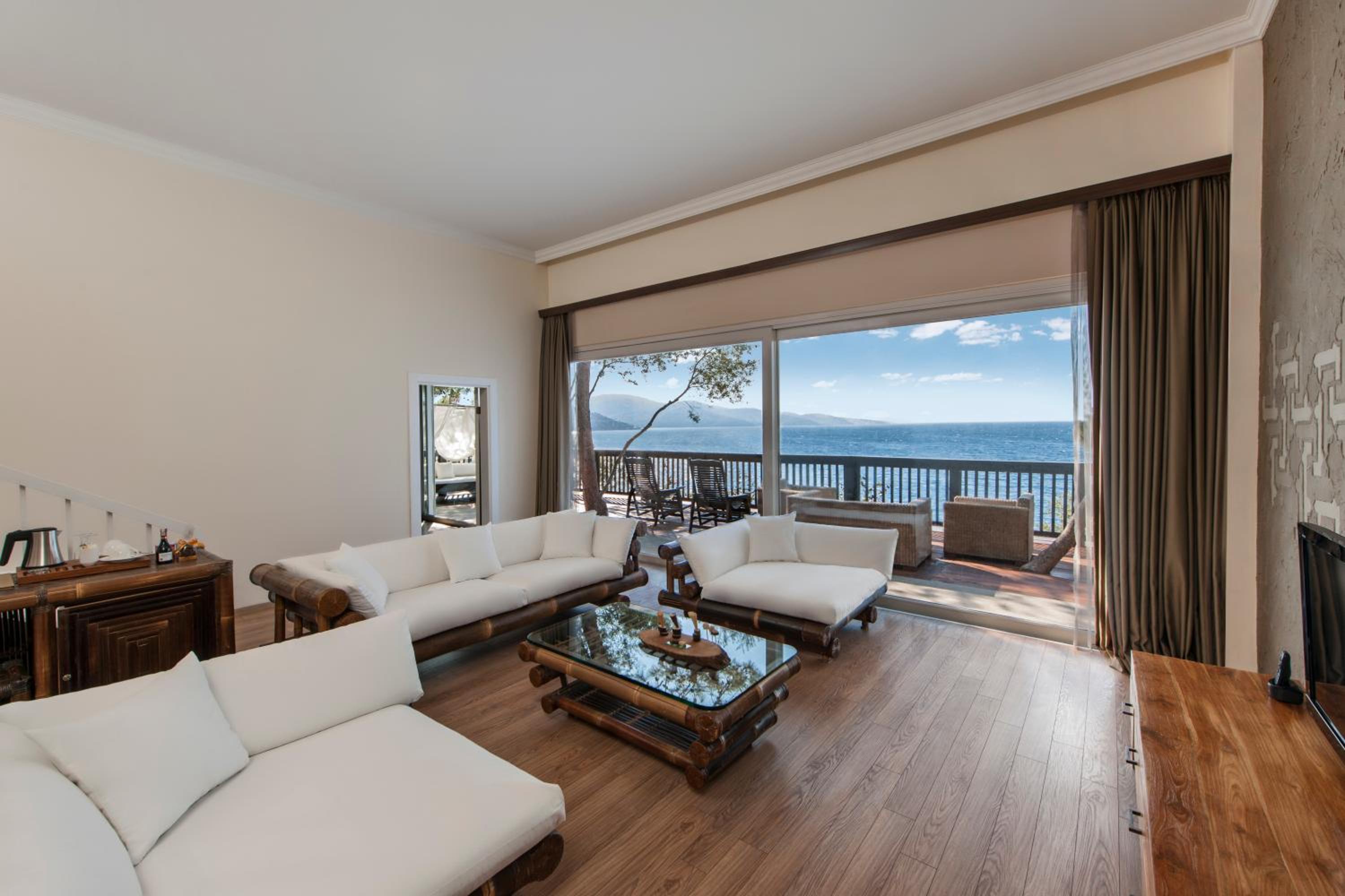 Family Suite with Sea View - Photo 4