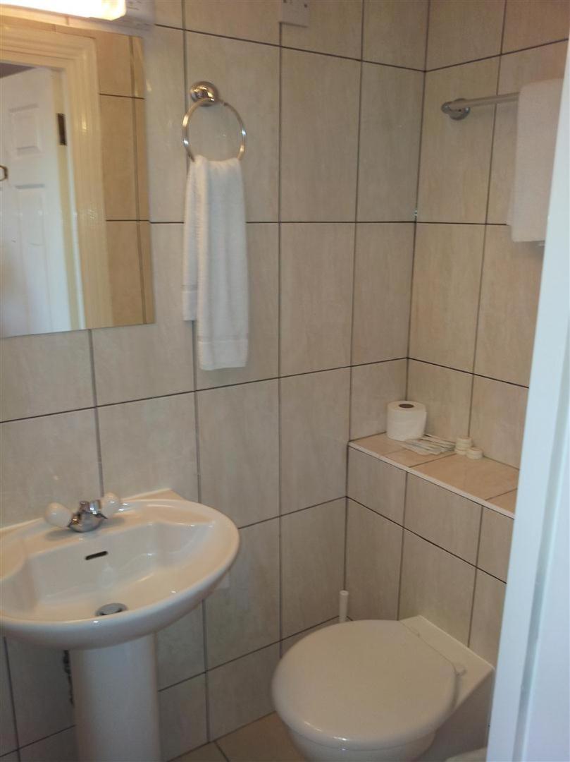 Single Room photo 2