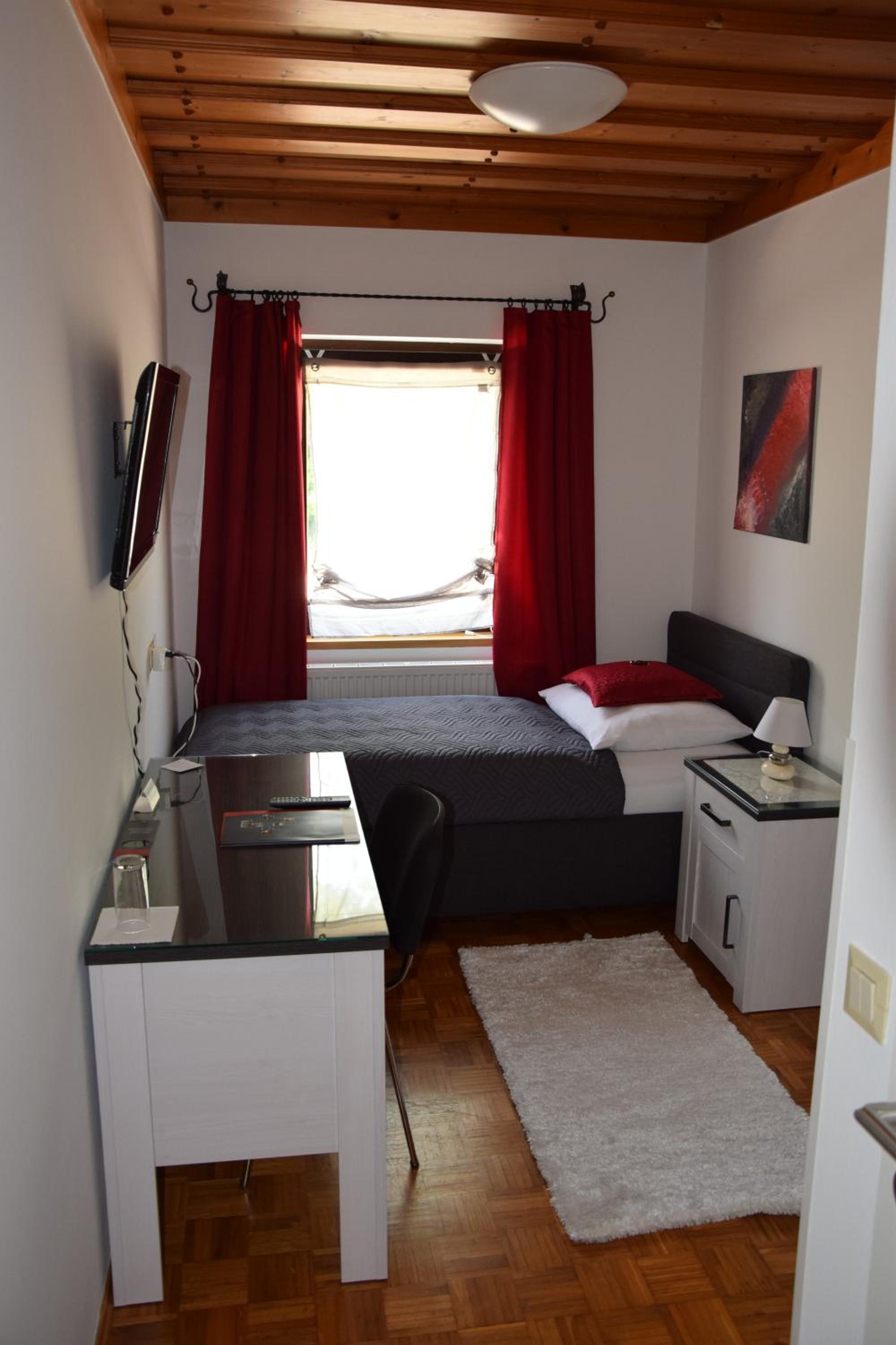 Single Room With Bathroom