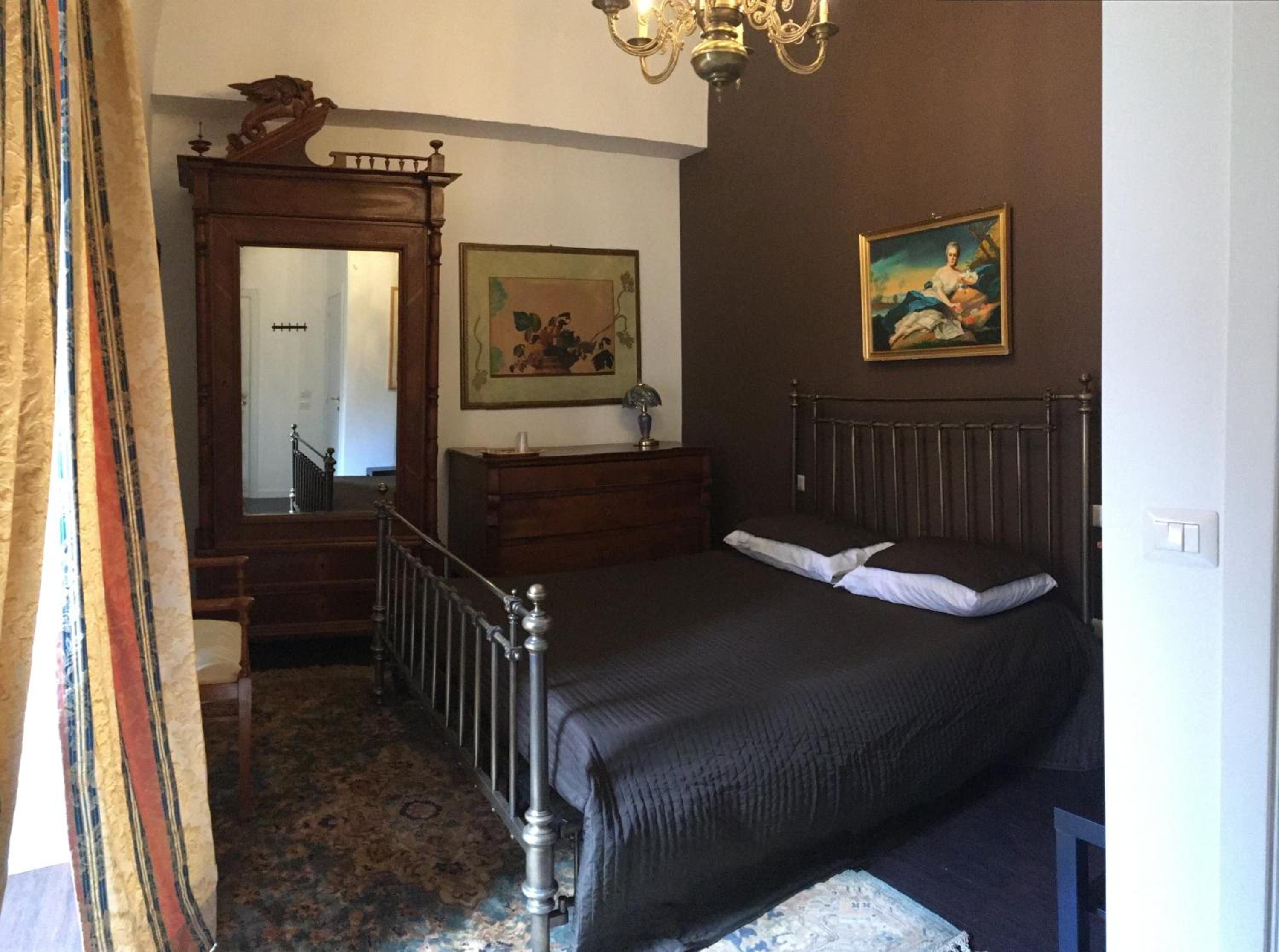 Double Room - Photo 12