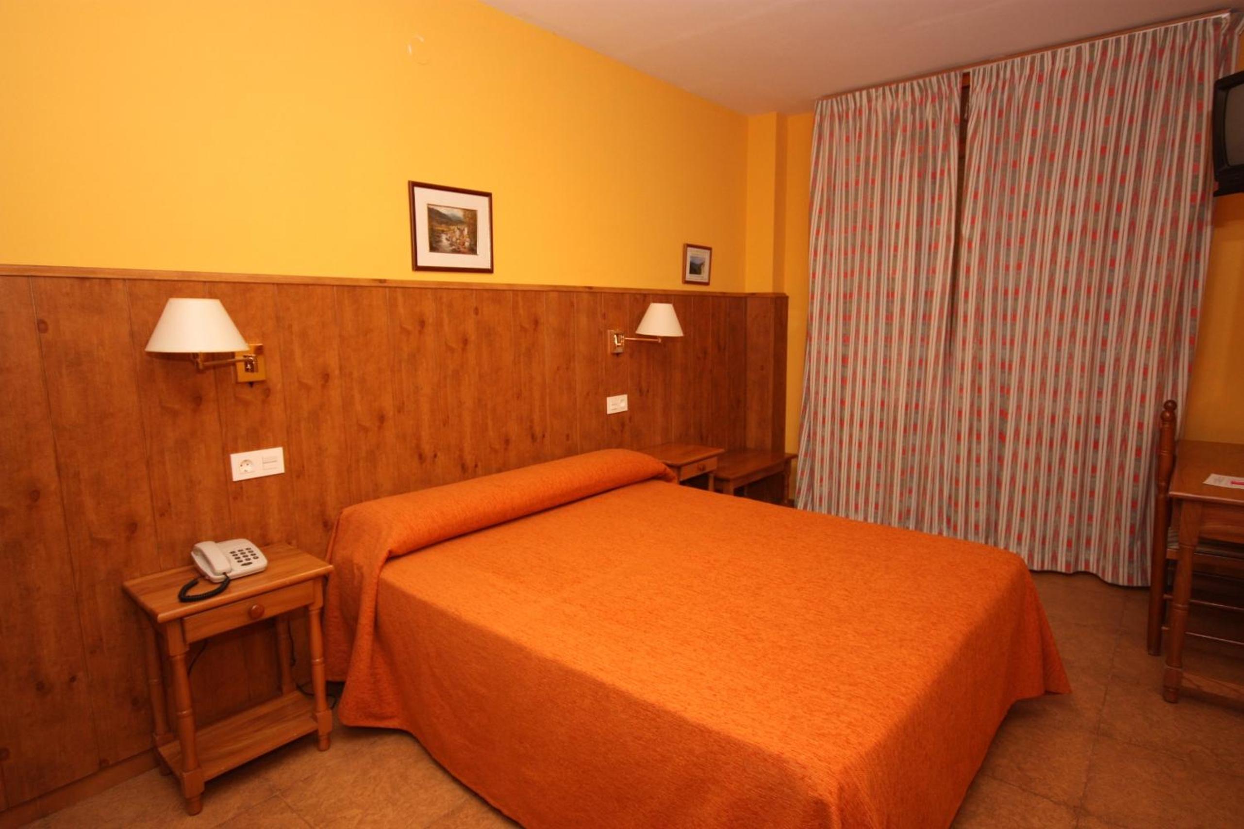 Double Room - Photo 3