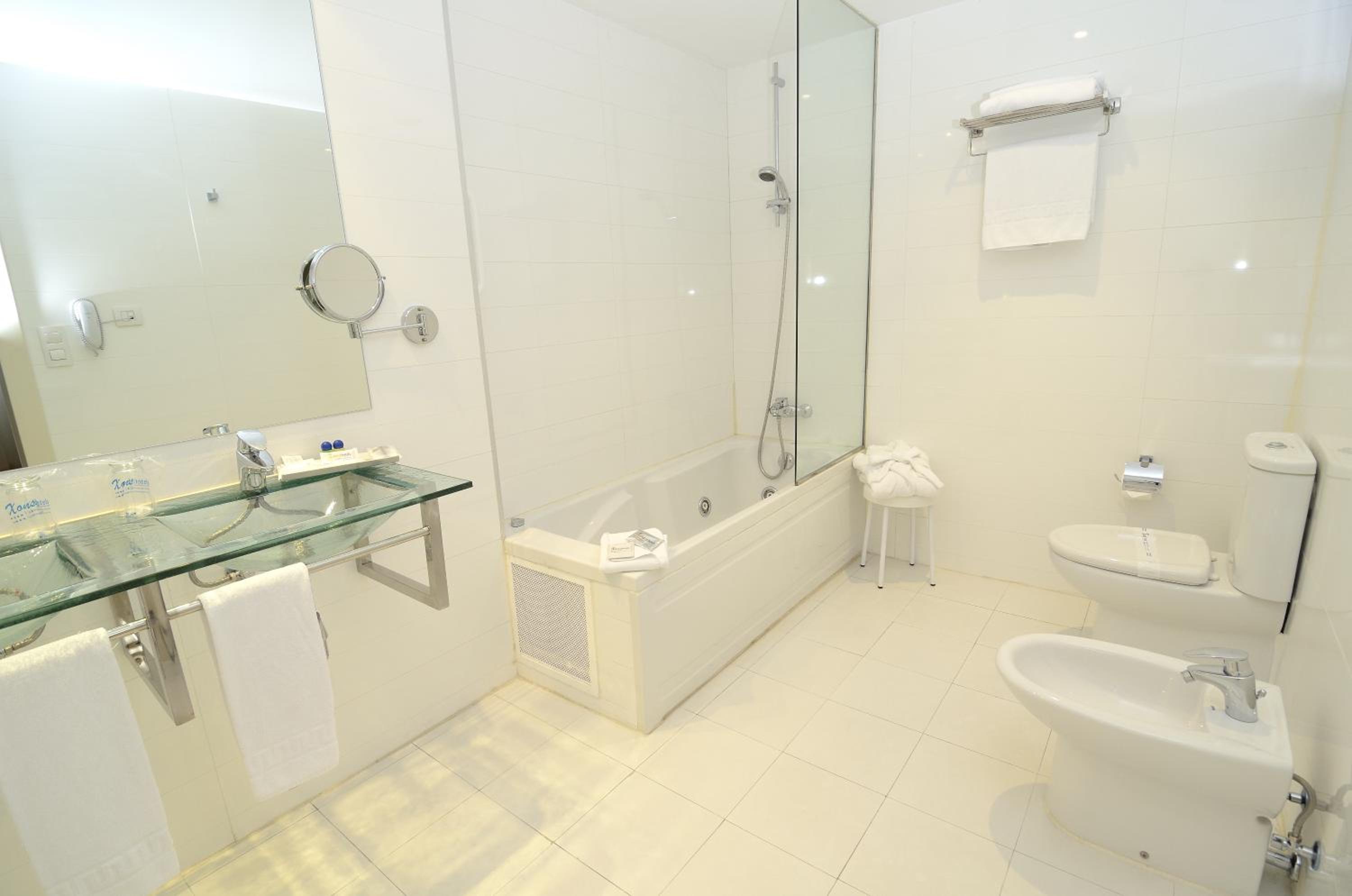 Family Junior Suite (2 Adults + 2 Children) photo 3
