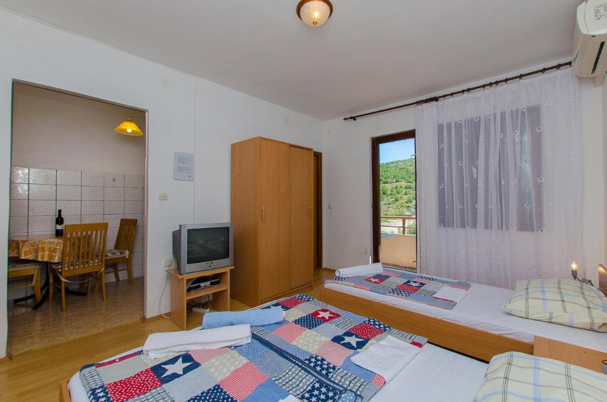 Studio Apartment with Sea View