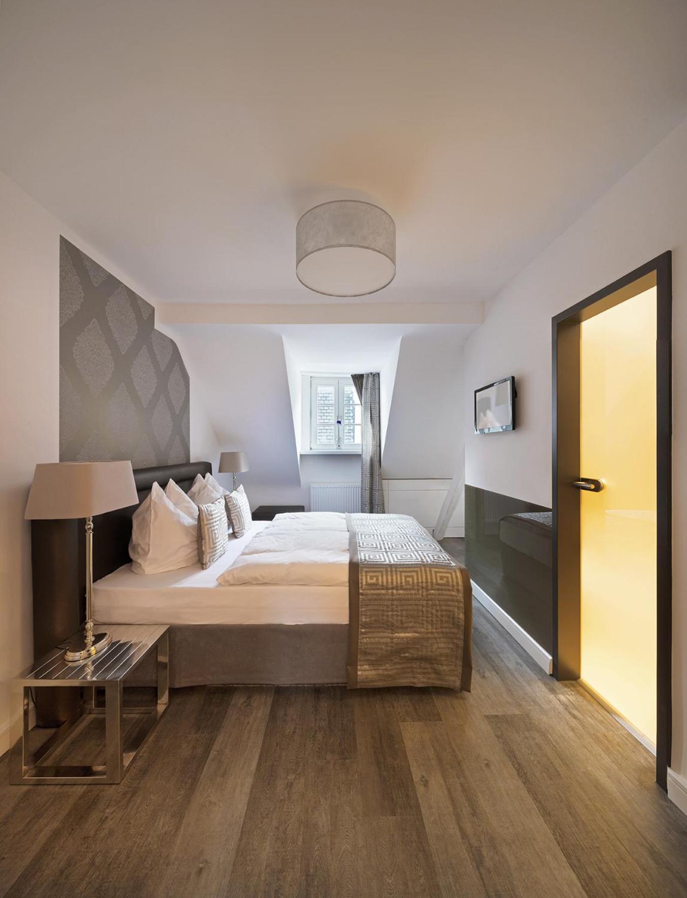 Comfort Suite photo 1