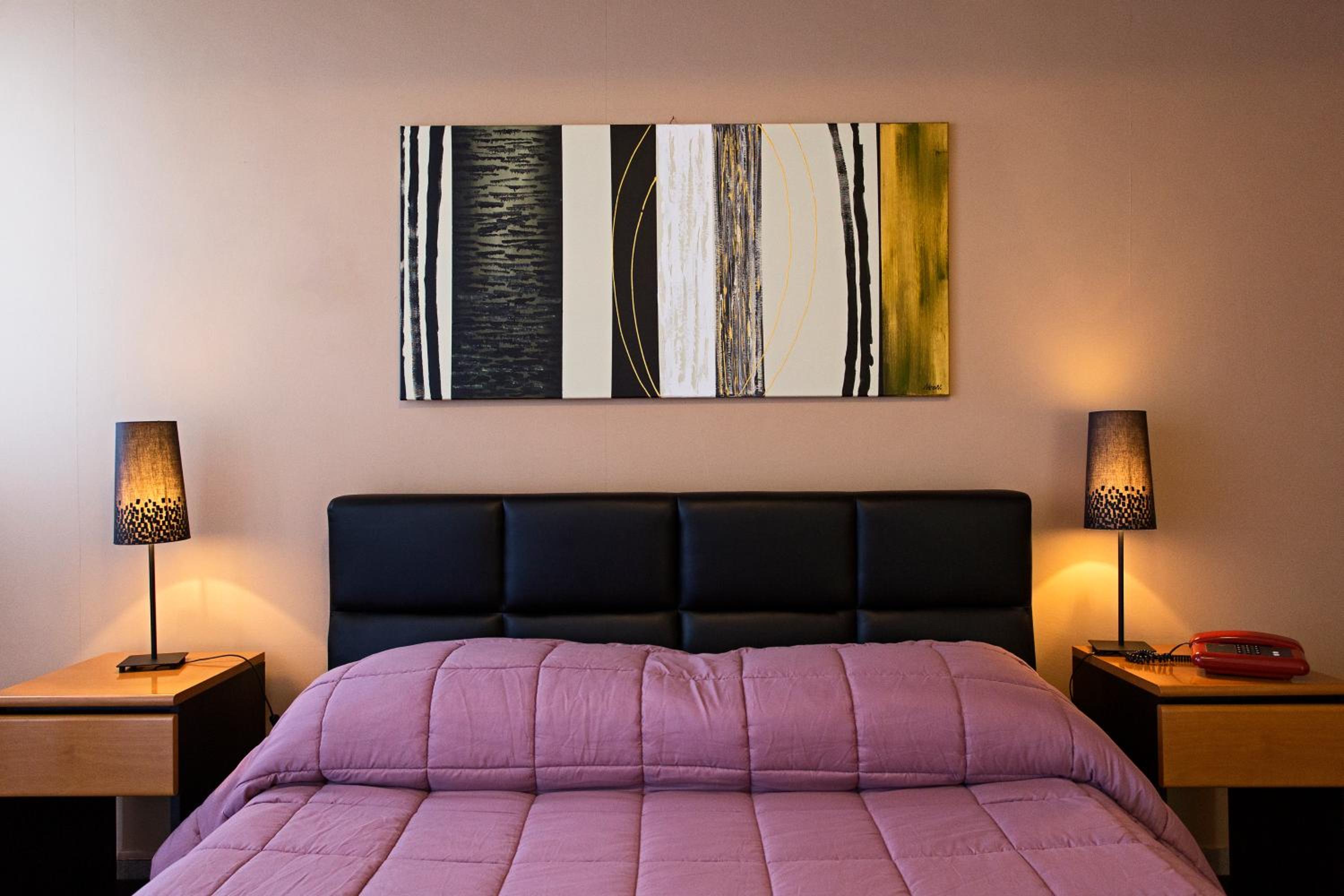 Standard Double Room - Photo 10