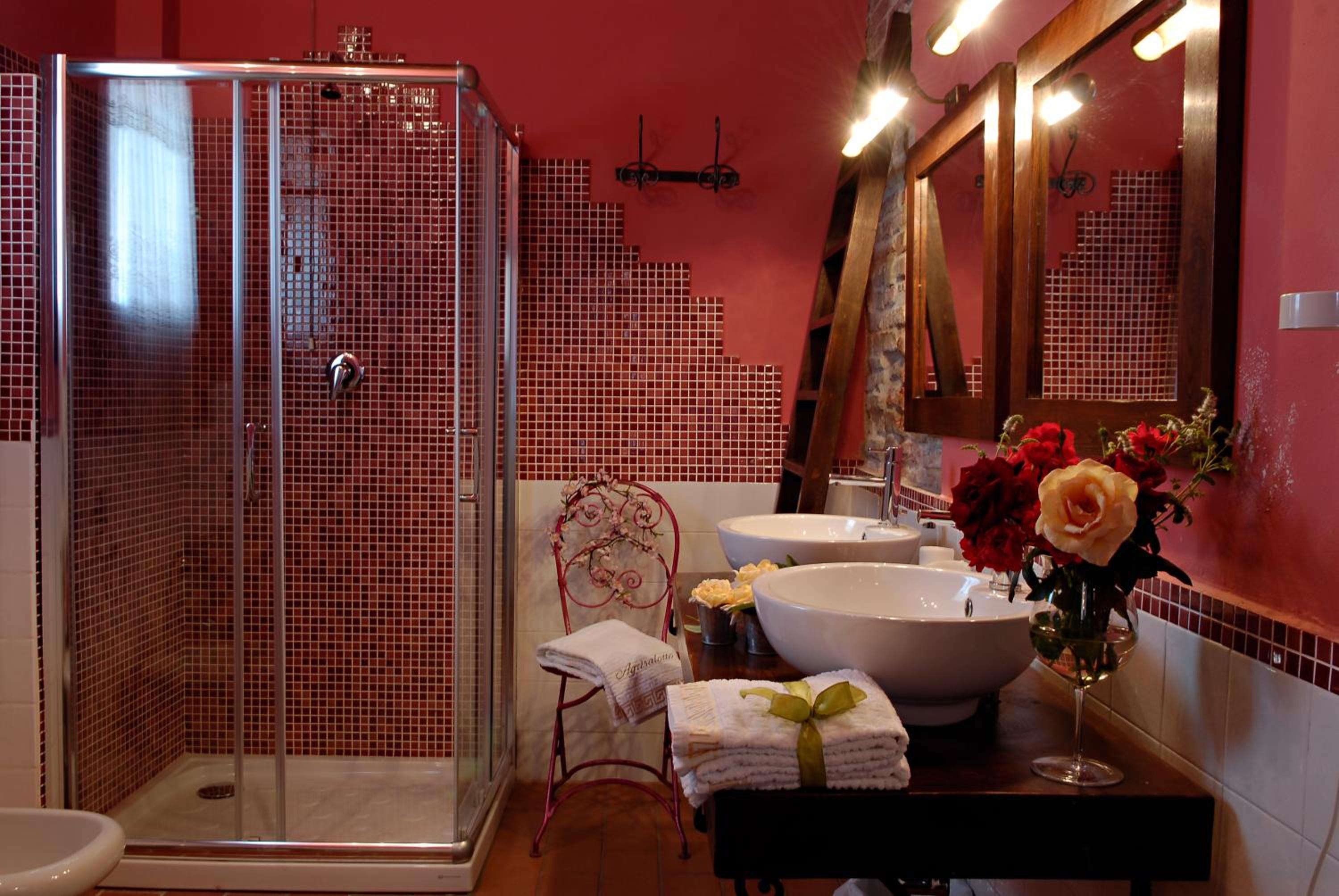 One-Bedroom Apartment (2 Adults) - Photo 3