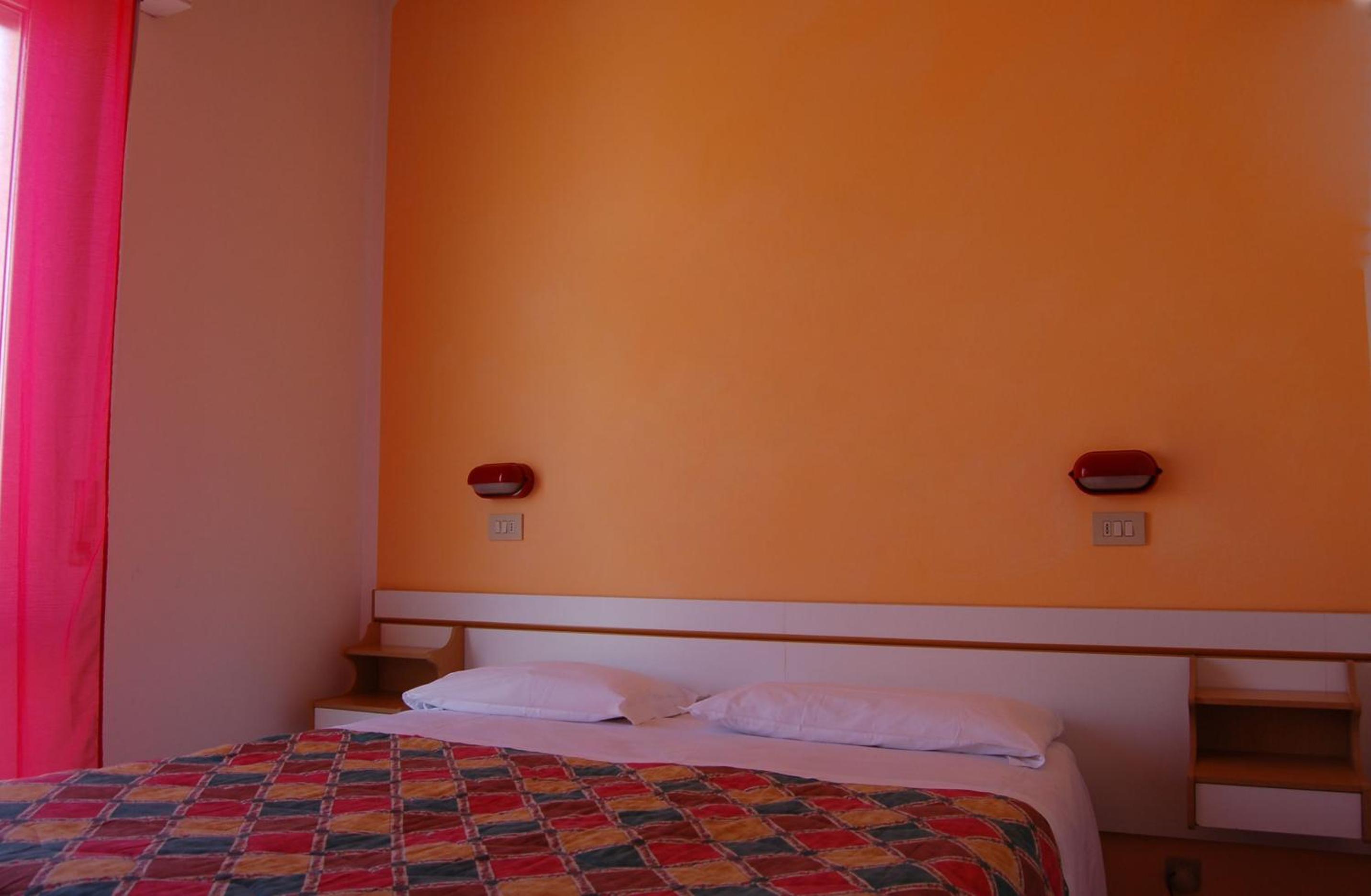 Standard Double Or Twin Room photo 3
