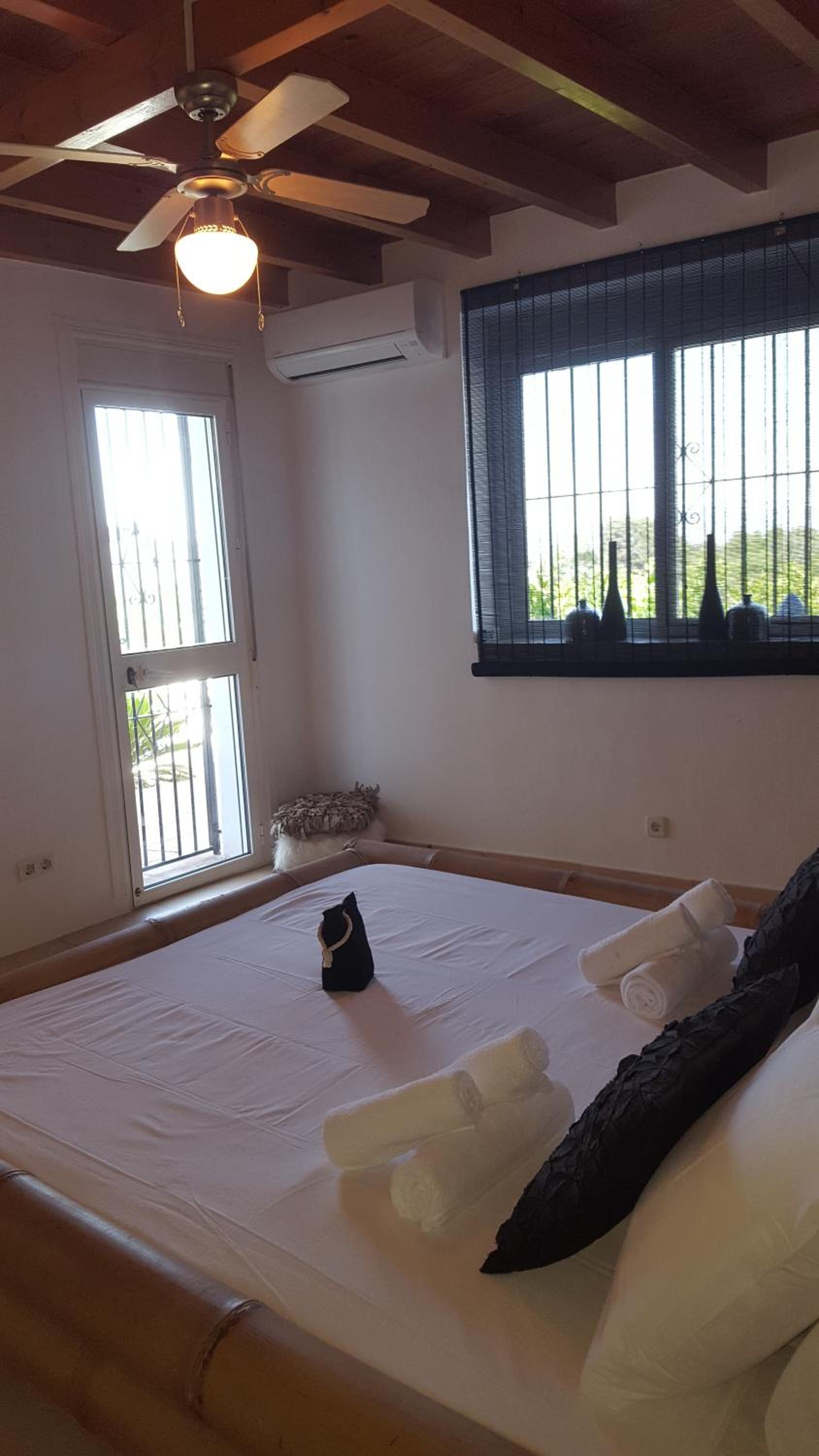 Habitación Doble con Vista a la Piscina