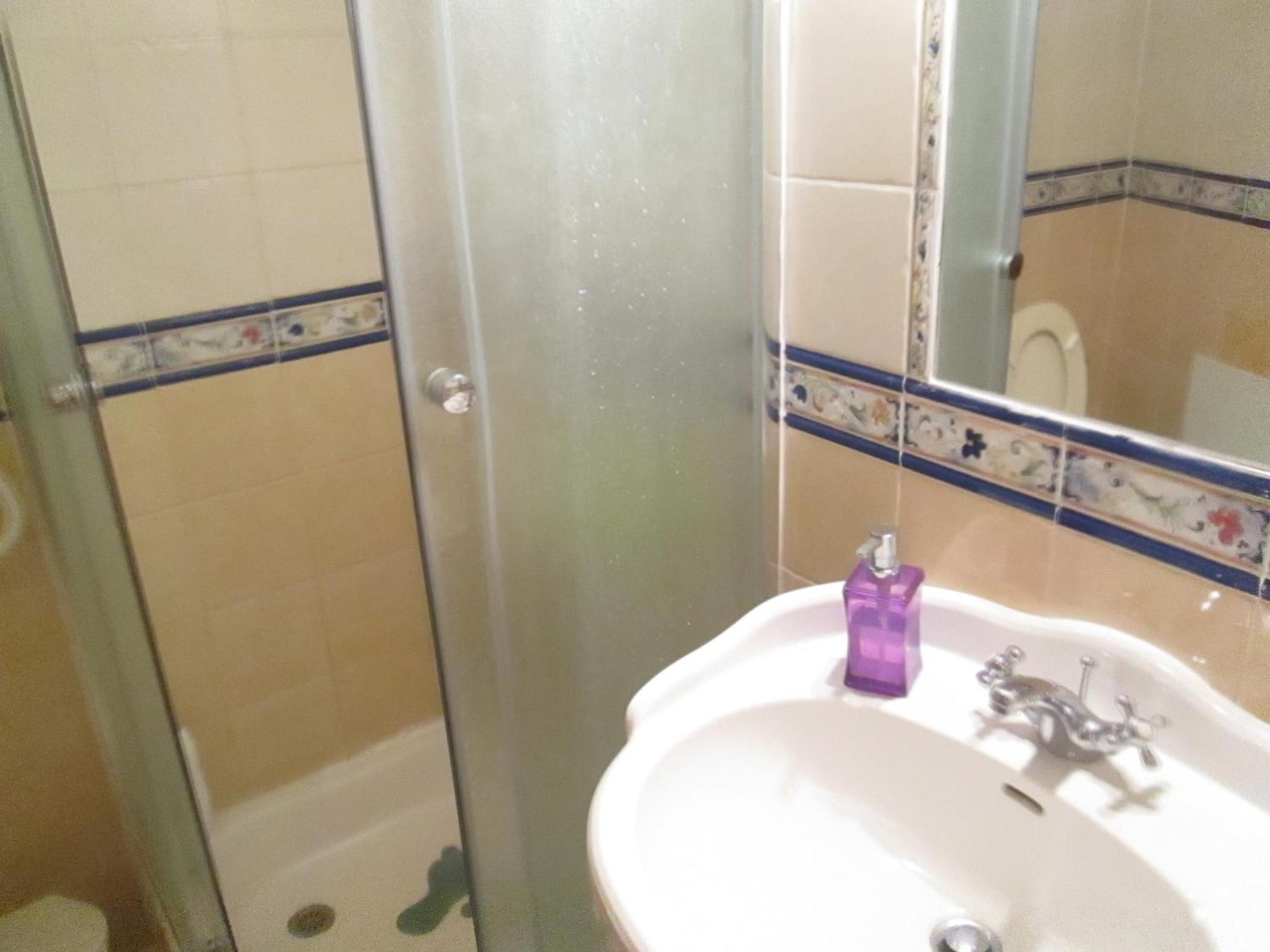 Budget Single Room photo 3
