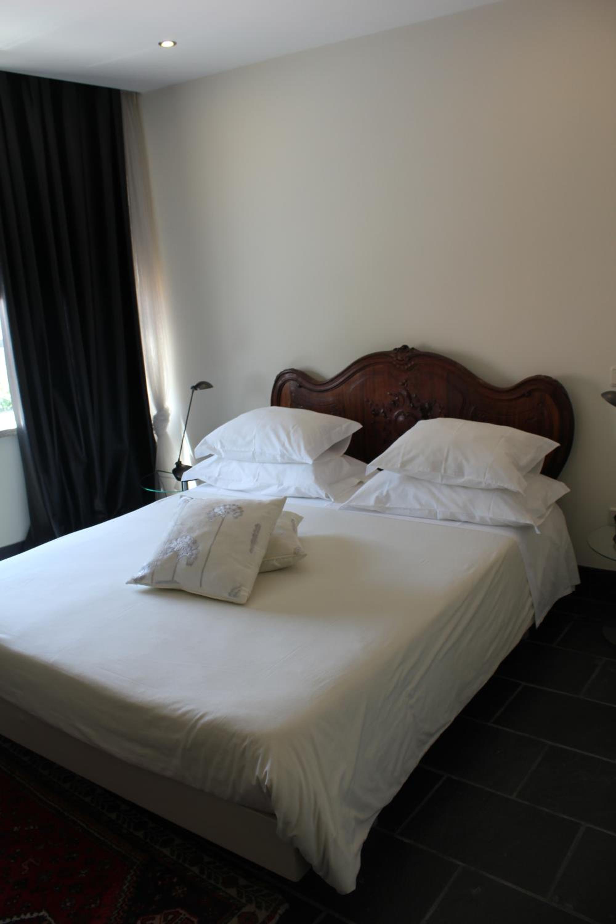 Double Room - Photo 5