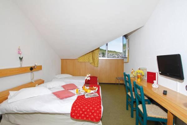 Double Room without Balcony - Photo 2