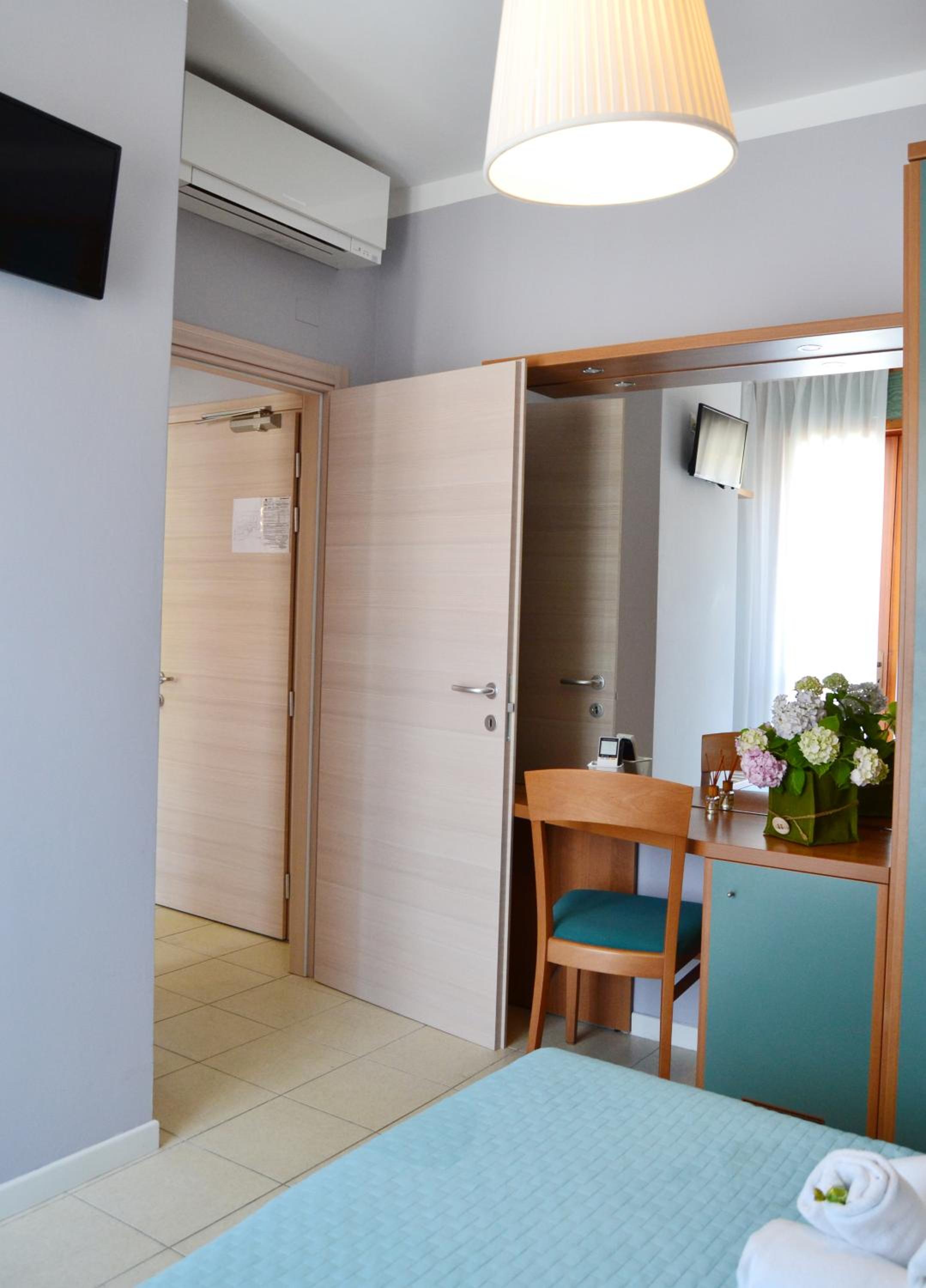 Quadruple Room photo 2