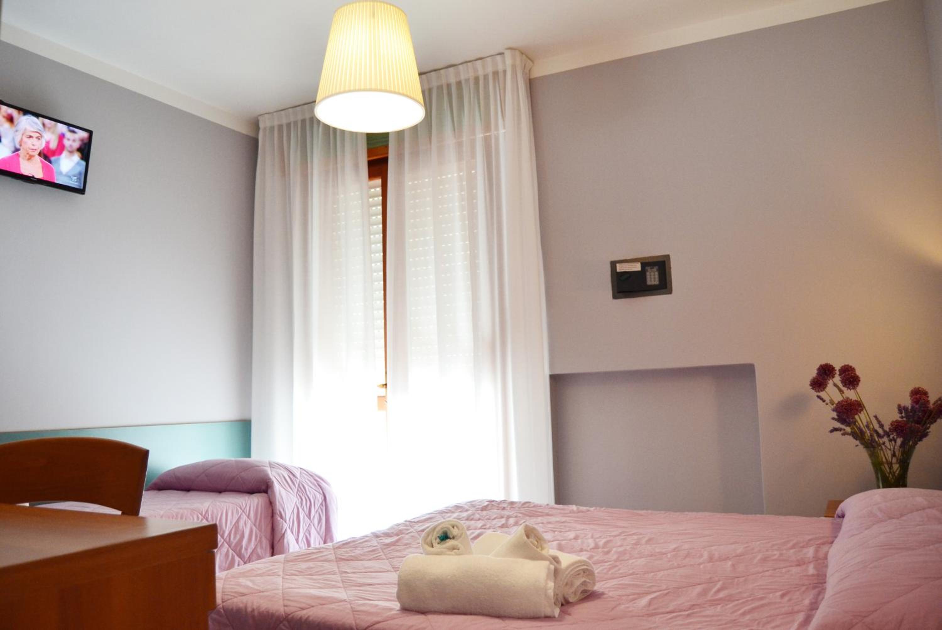 Triple Room photo 2