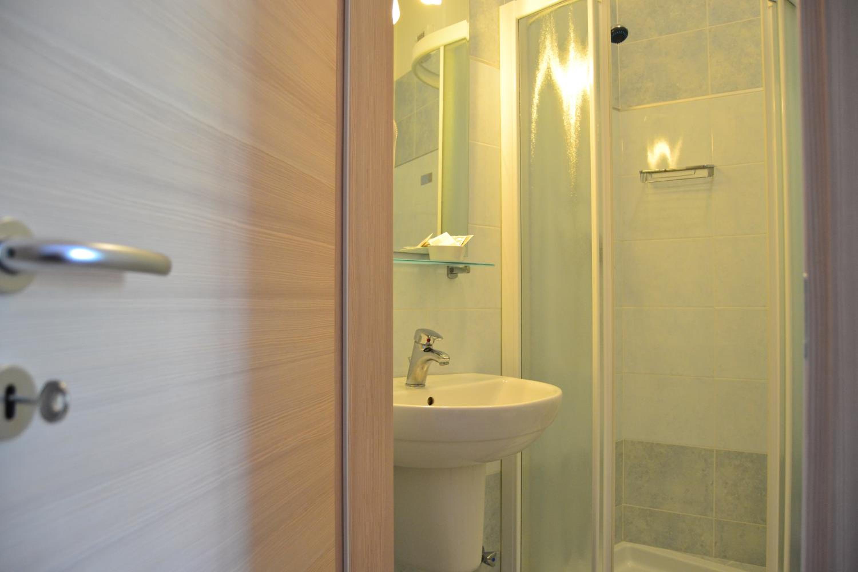 Double Room With Late Check In photo 2