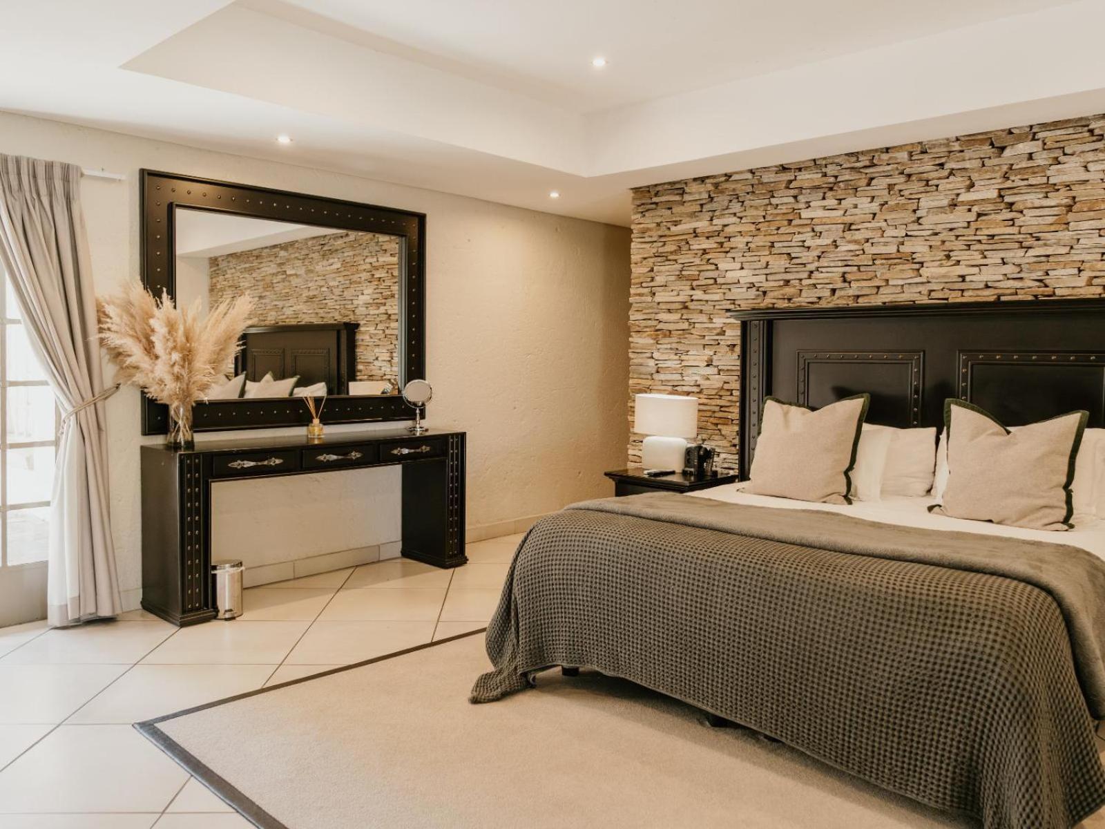 Luxury King Room
