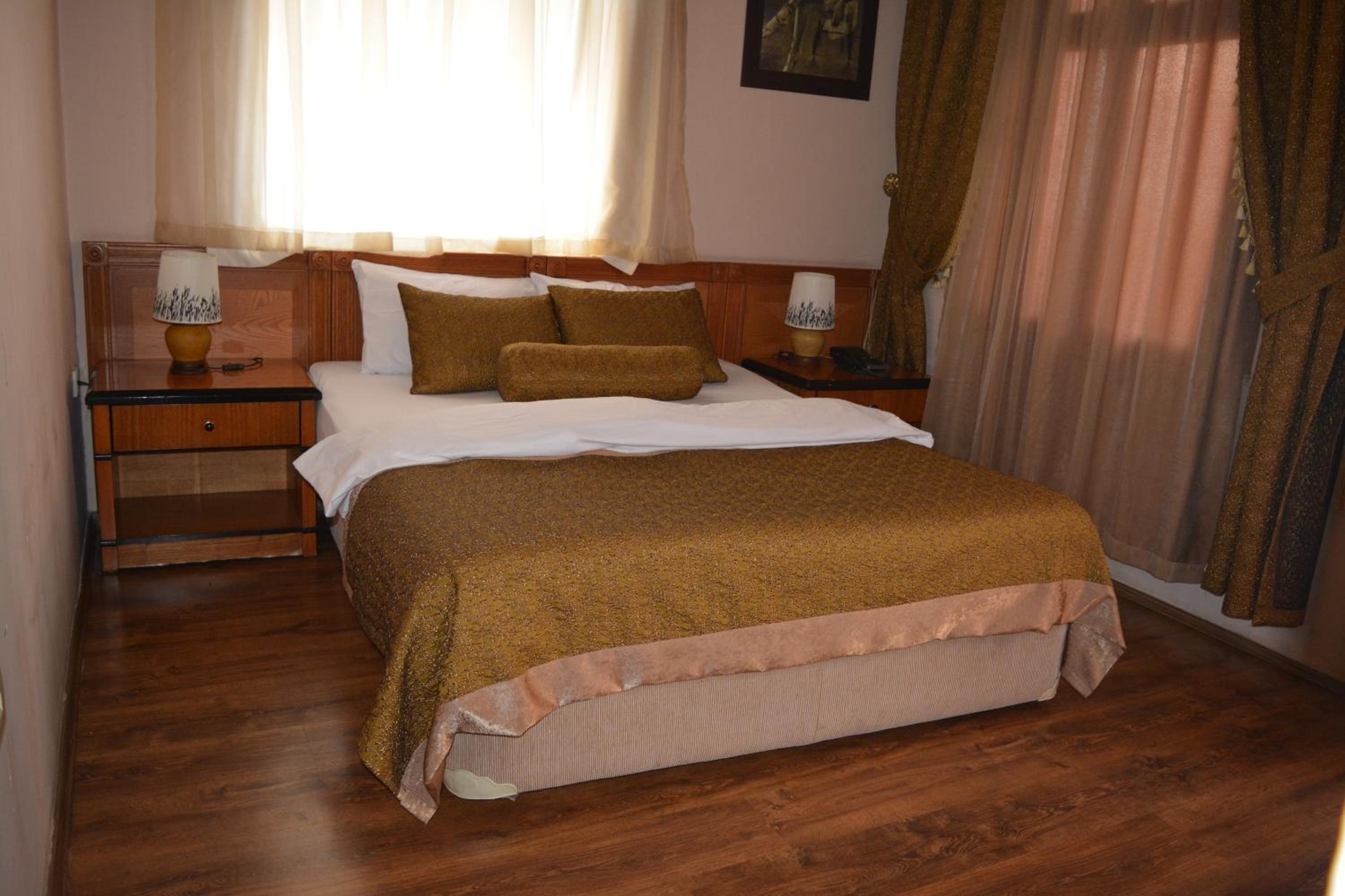 Double or Twin Room photo 2