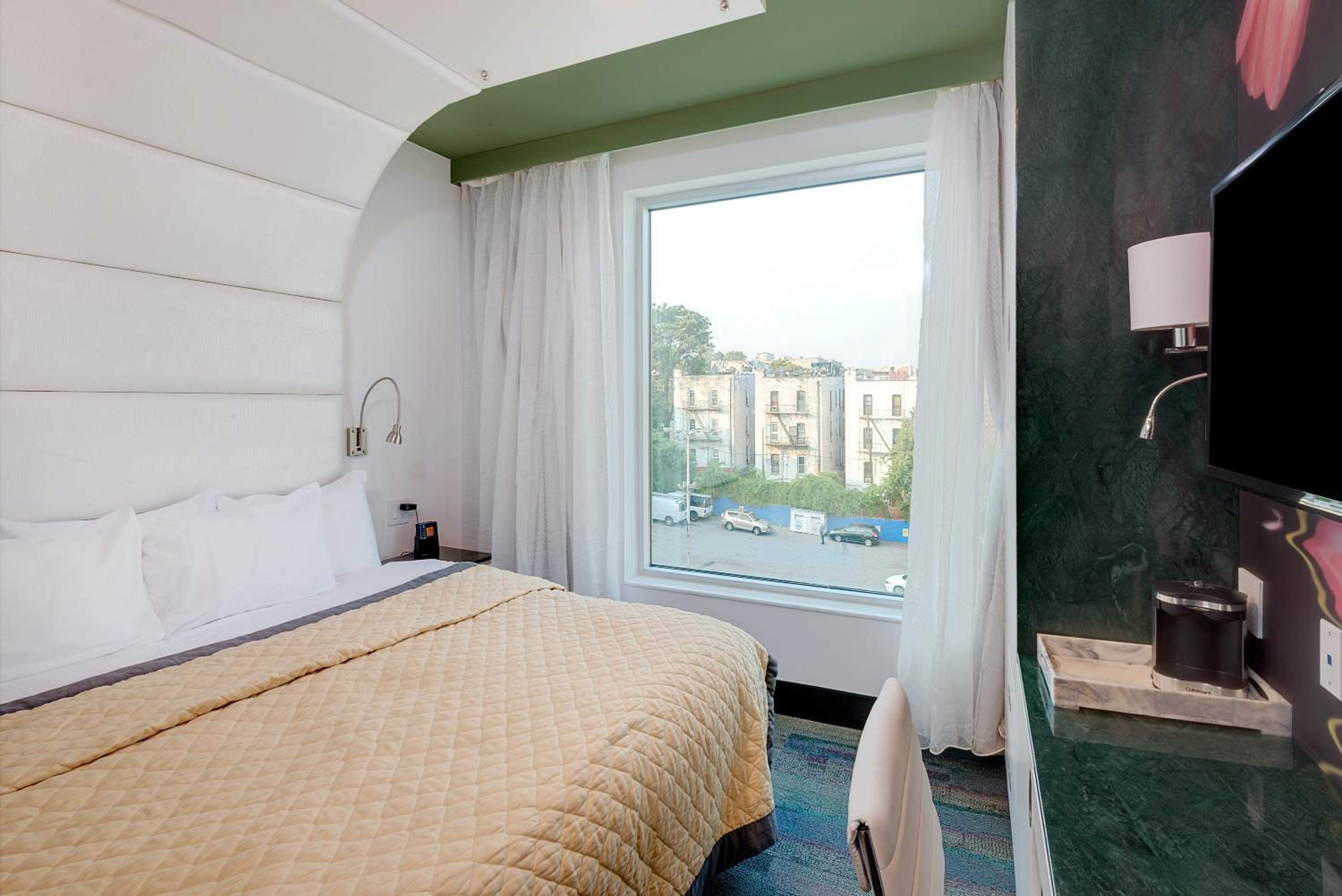 Deluxe King Room photo 2