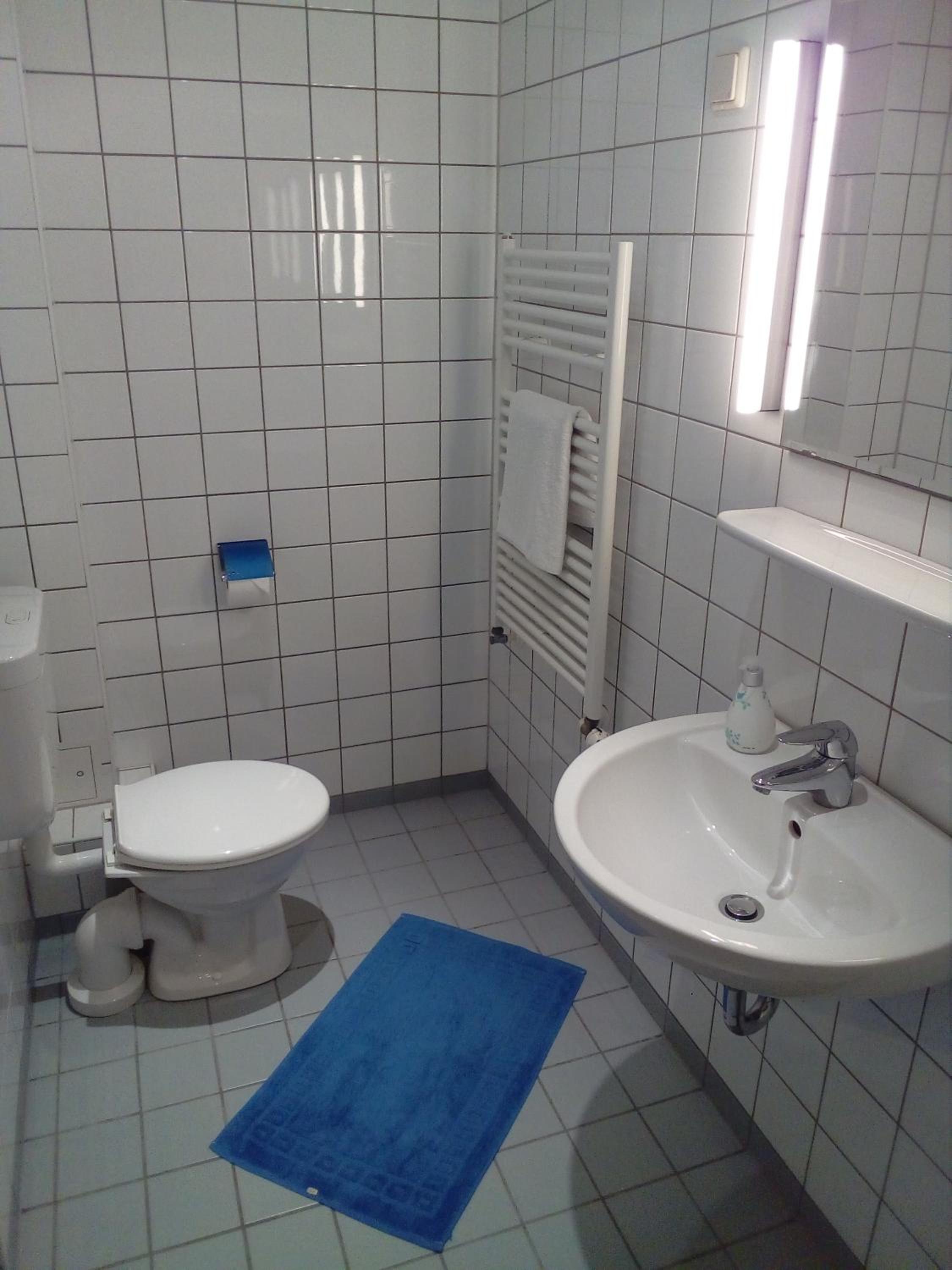 Double or Twin Room with Bathroom photo 2
