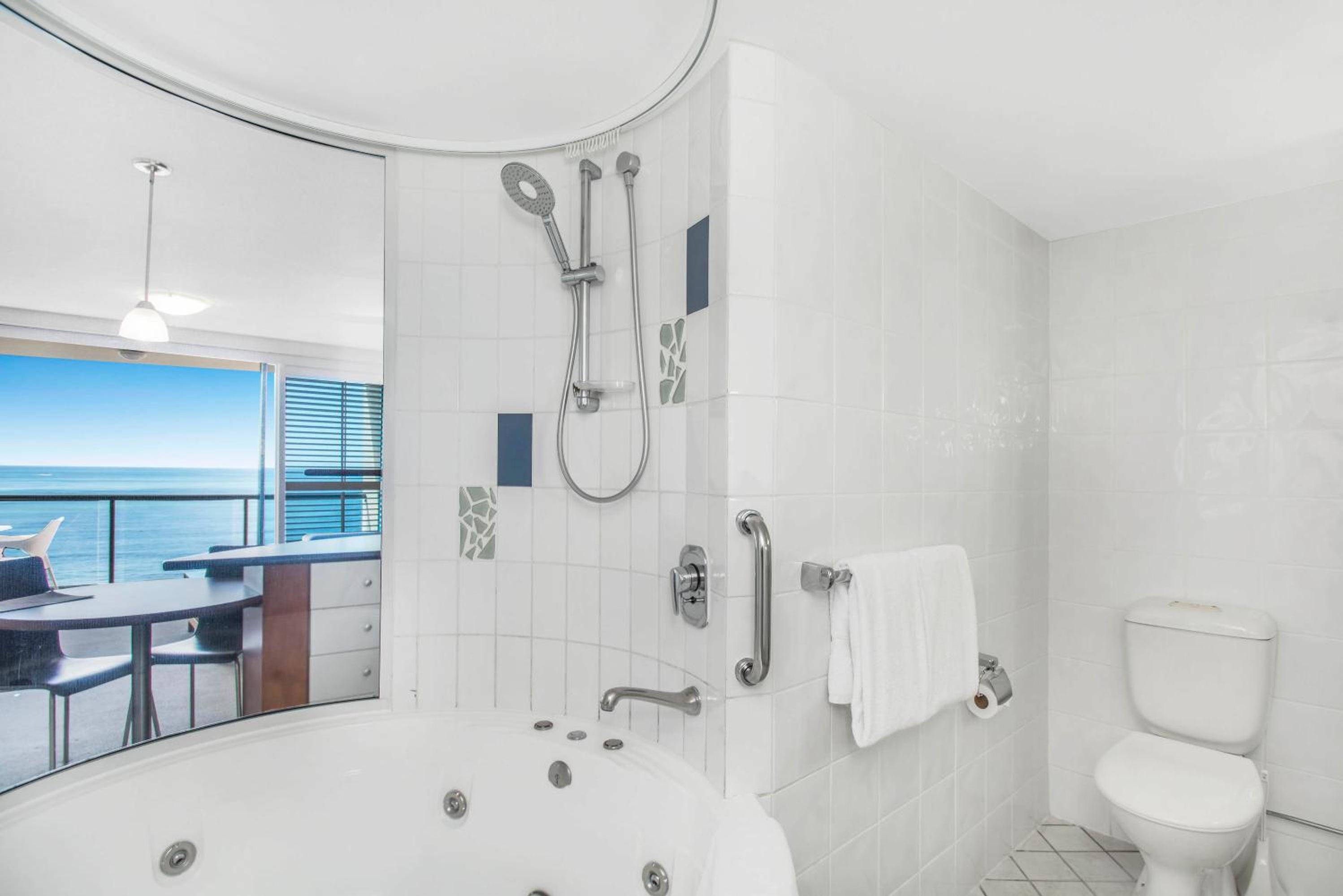 One-Bedroom Suite With Ocean View photo 2