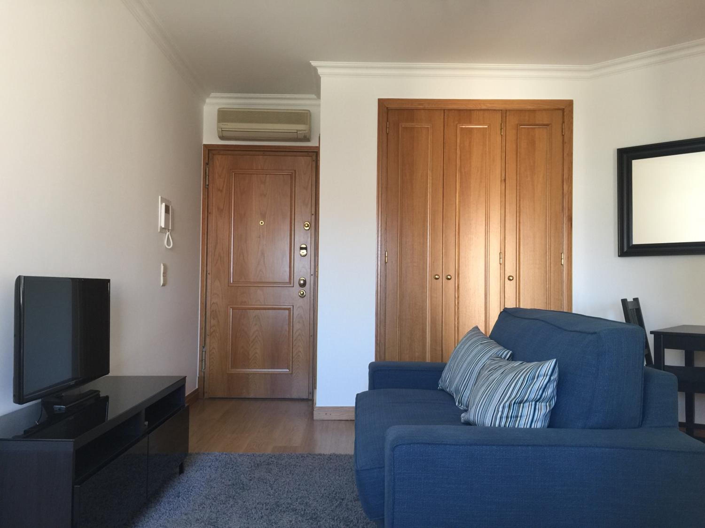 Studio Apartment photo 1