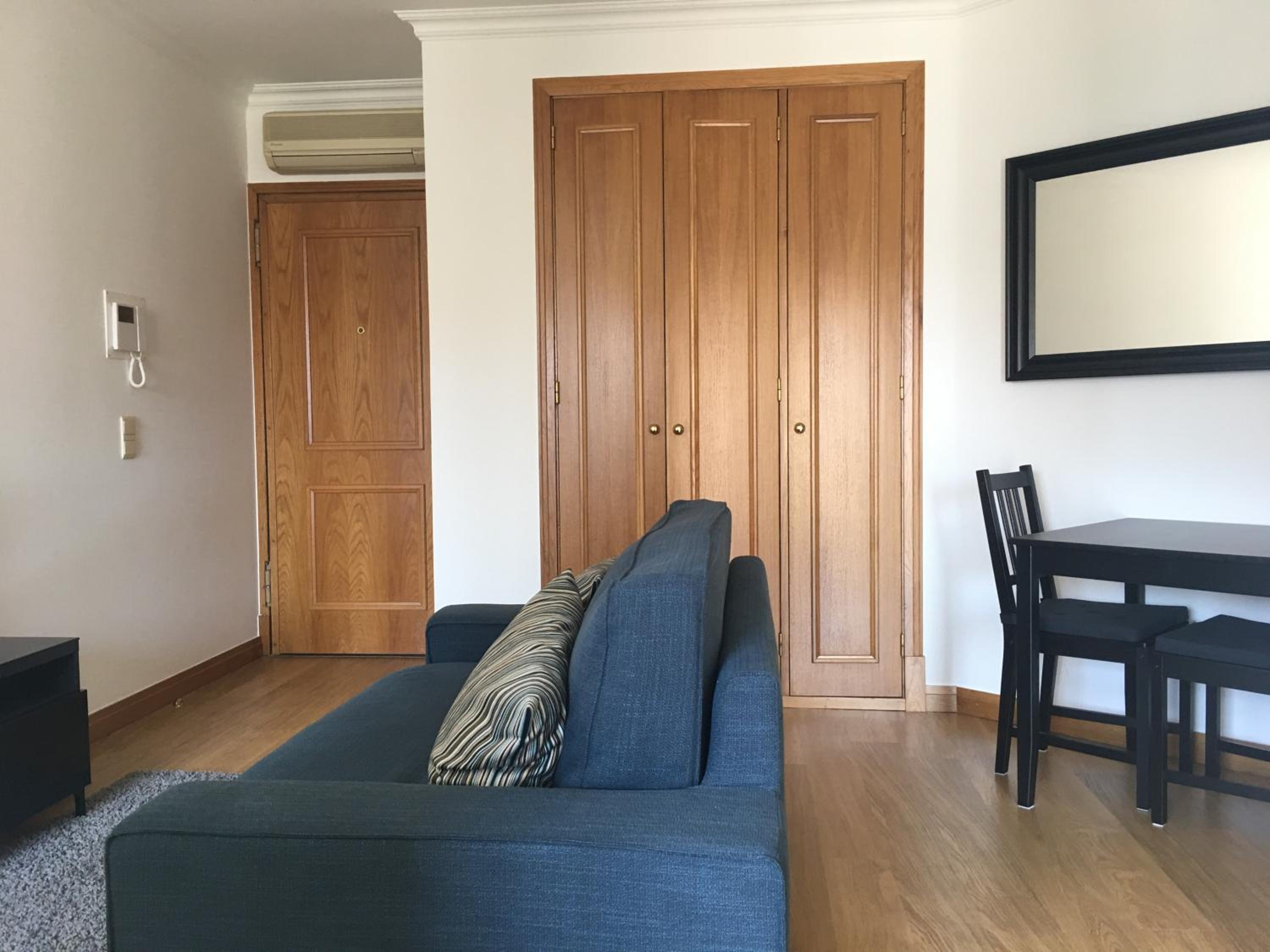 Studio Apartment photo 3