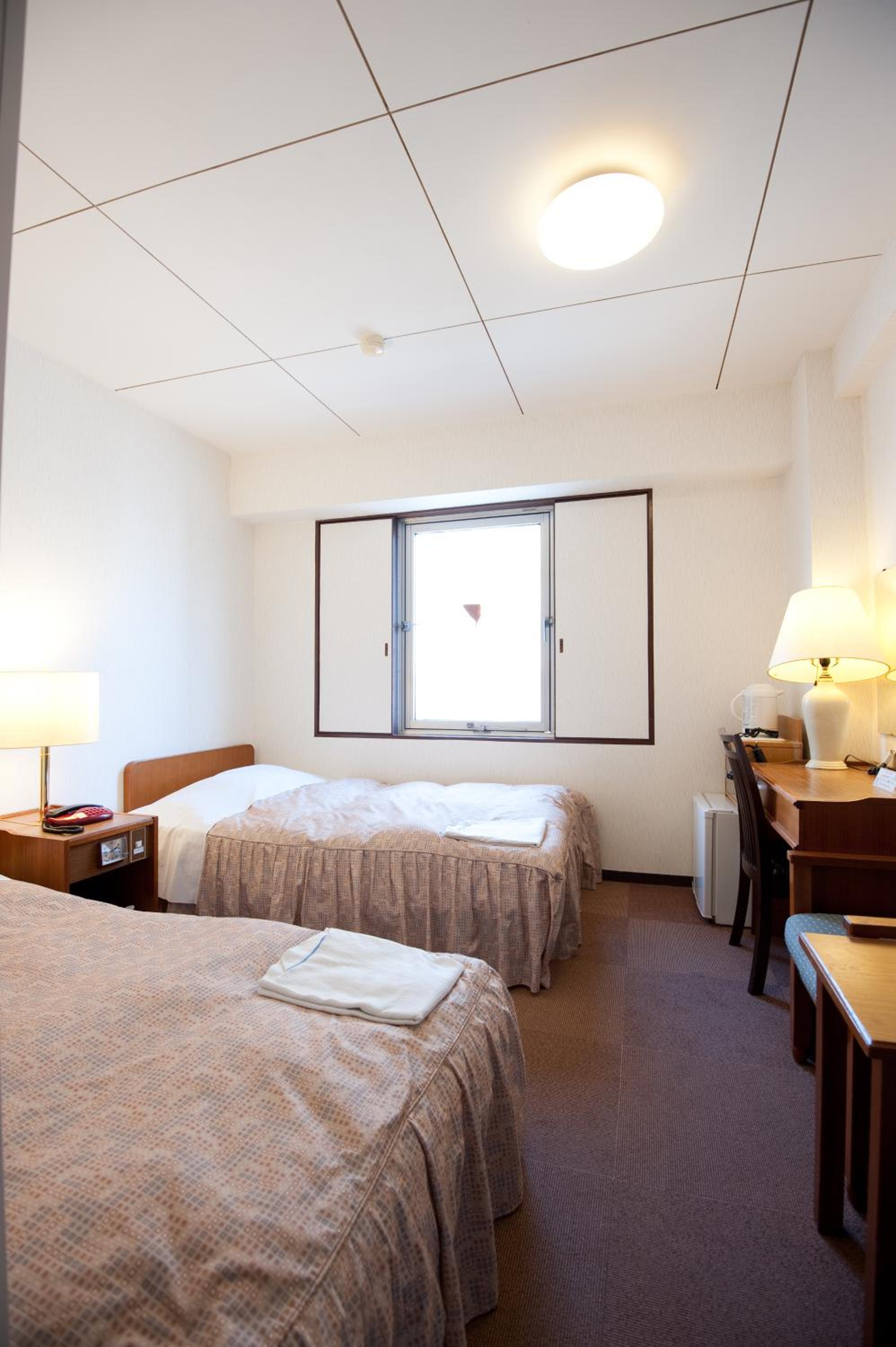 Twin Room A - Non-Smoking photo 3
