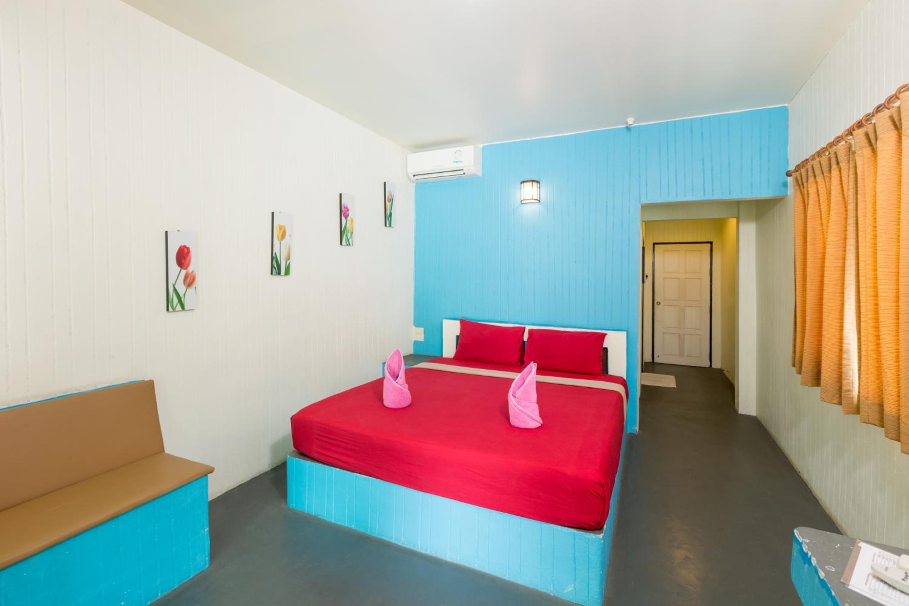 Standard Double Room - Photo 8