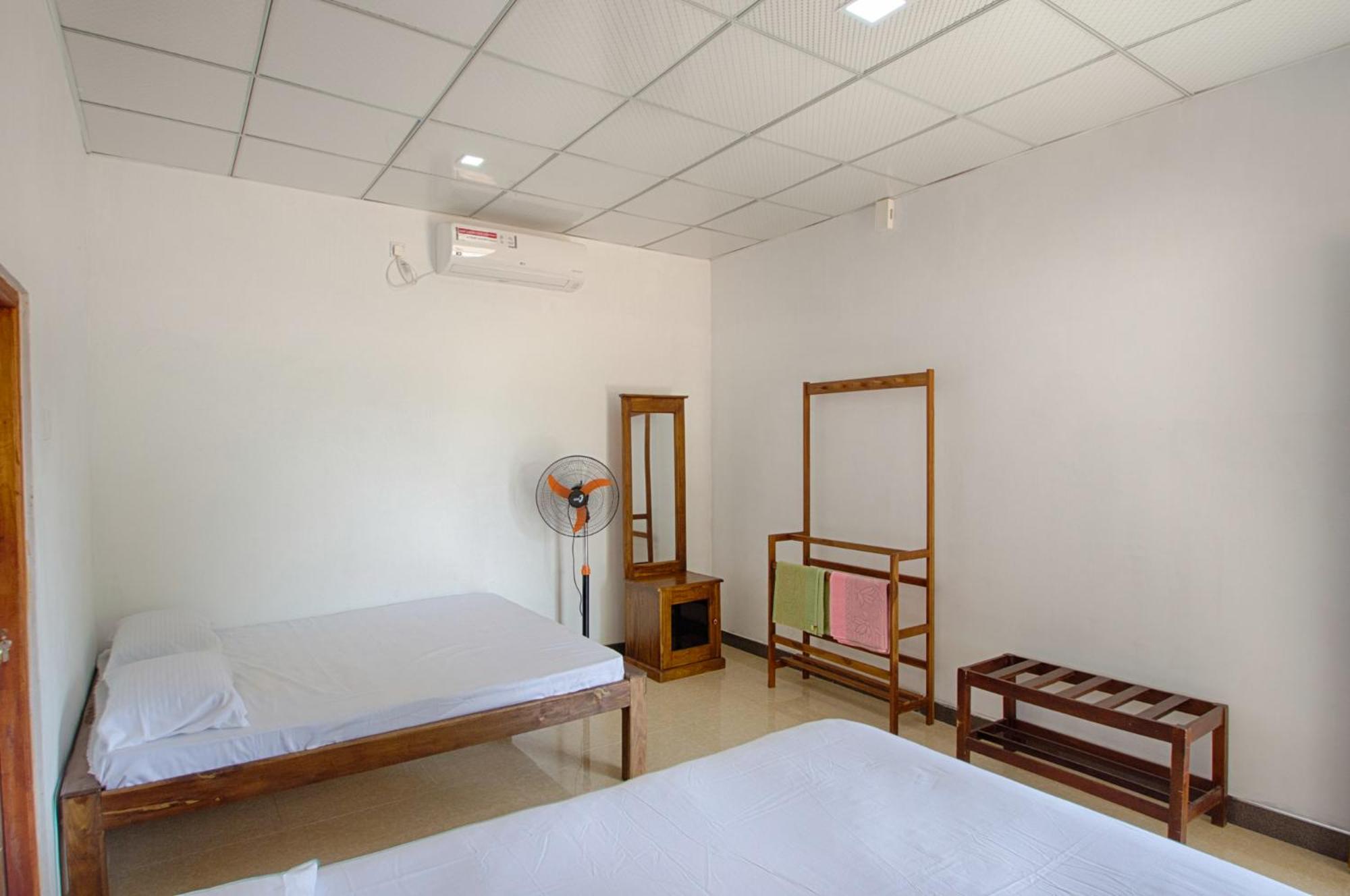 Standard King Room photo 2
