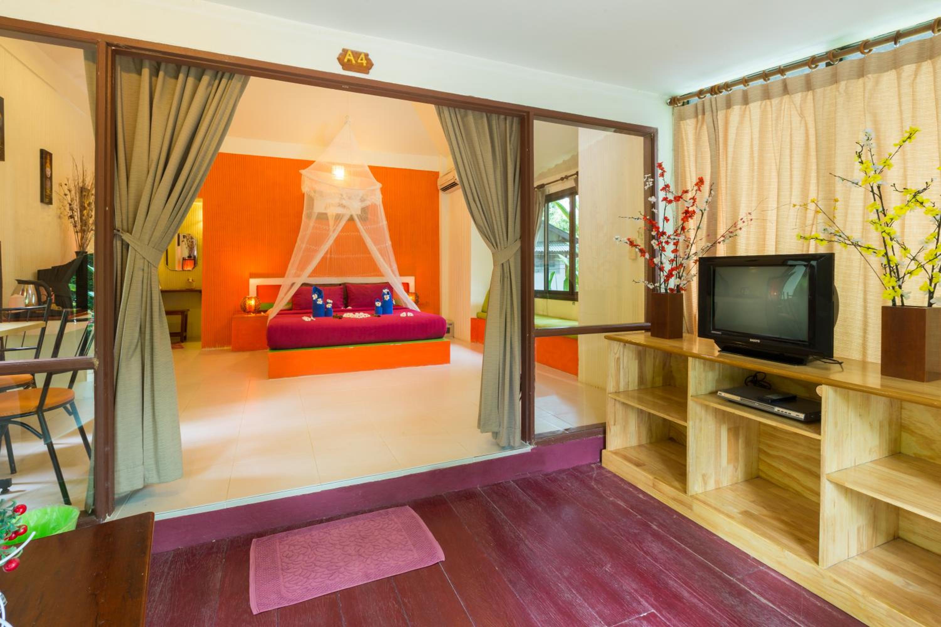 Deluxe Cottage - Photo 9