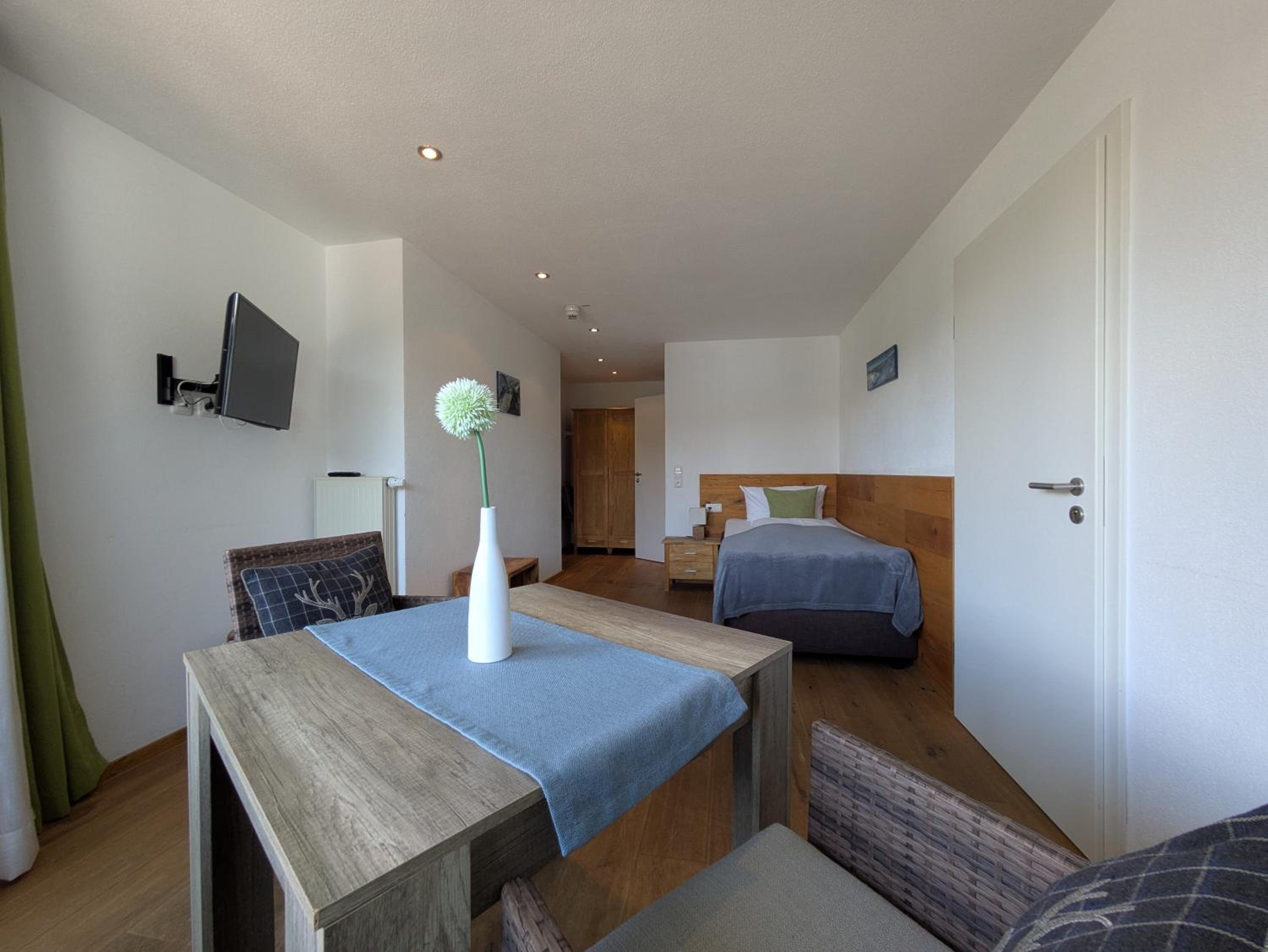Two-Bedroom Deluxe Apartment with Balcony
