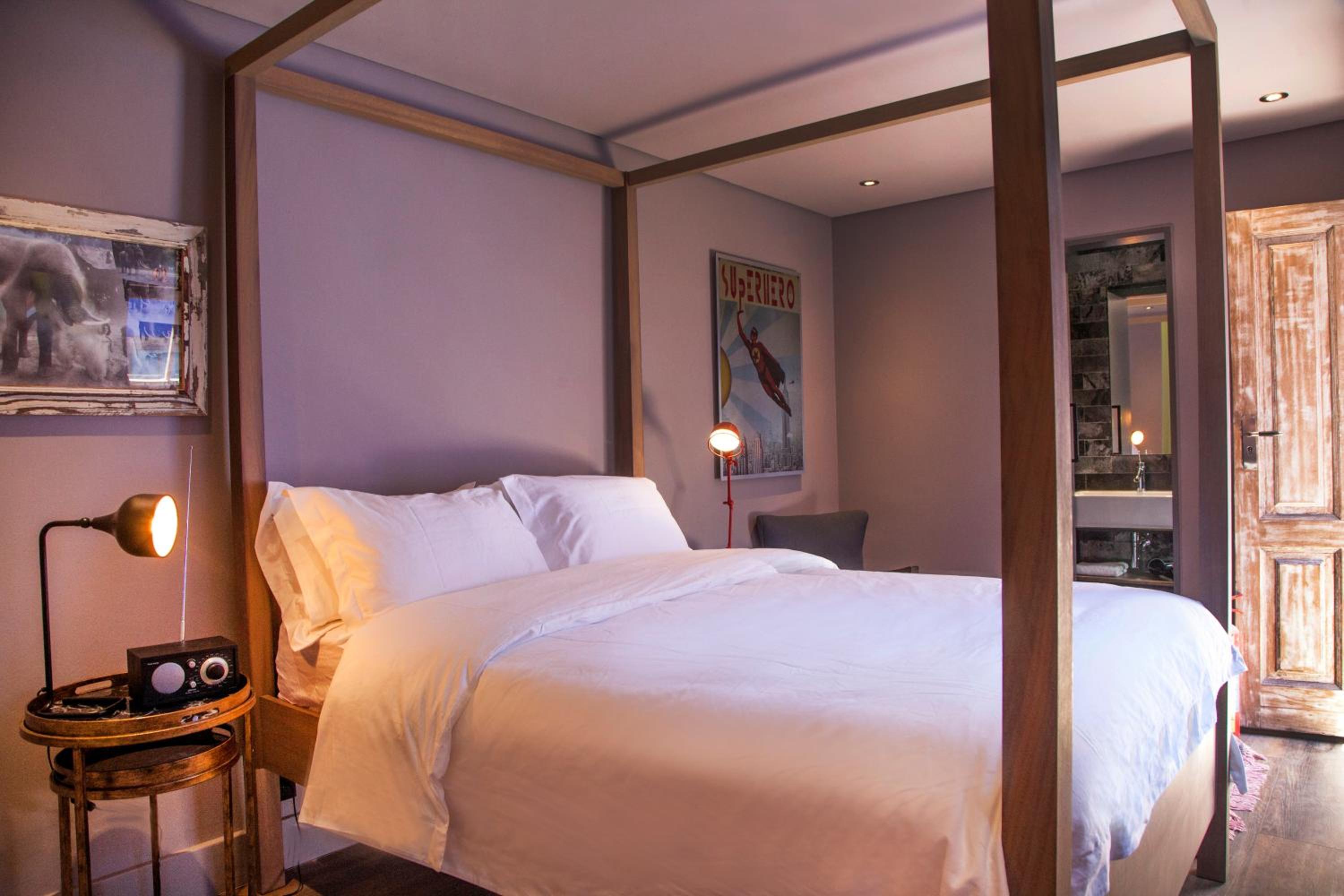 Standard Queen Room - Photo 6