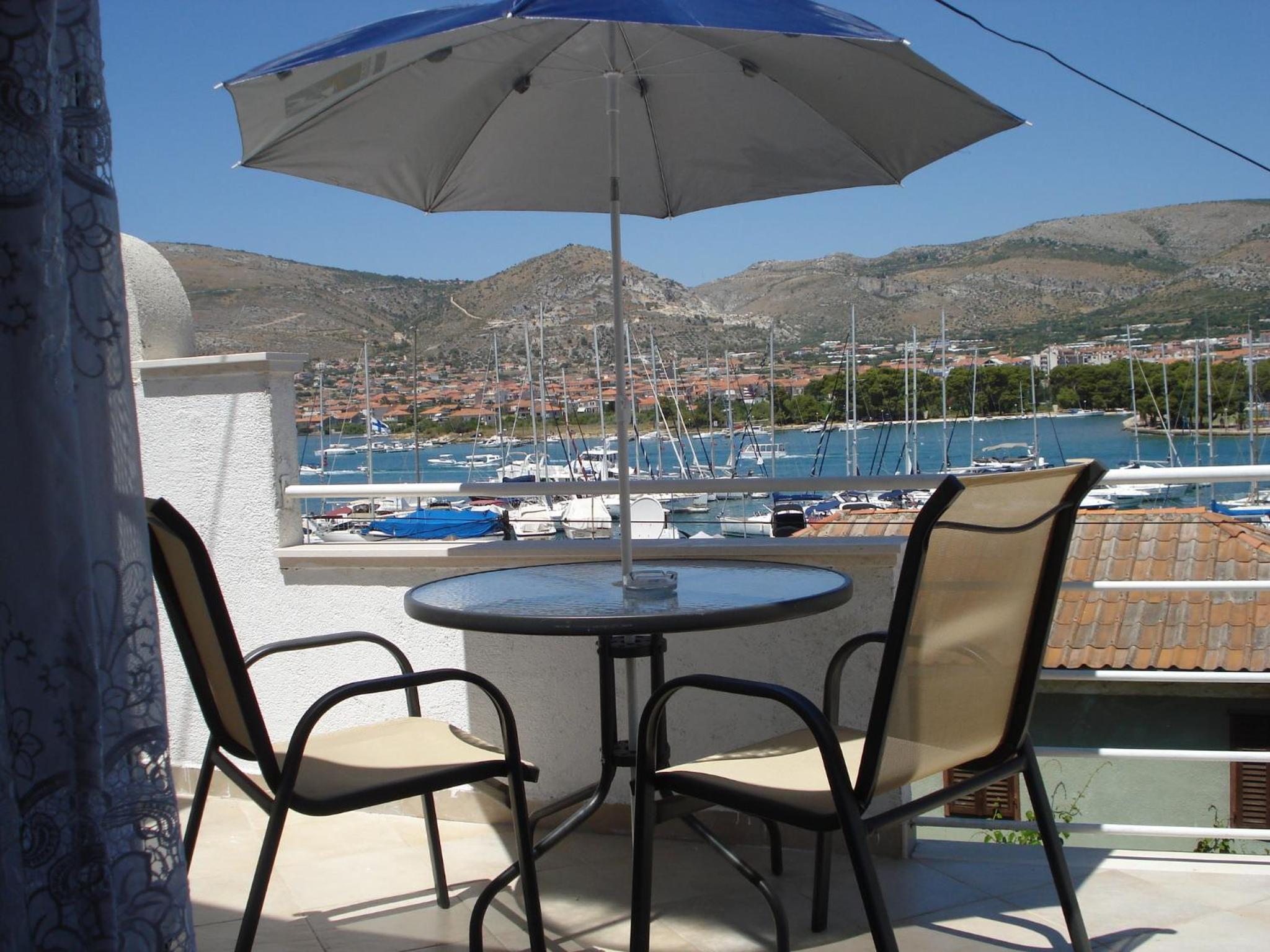 Apartment with Terrace and Sea View - Photo 52