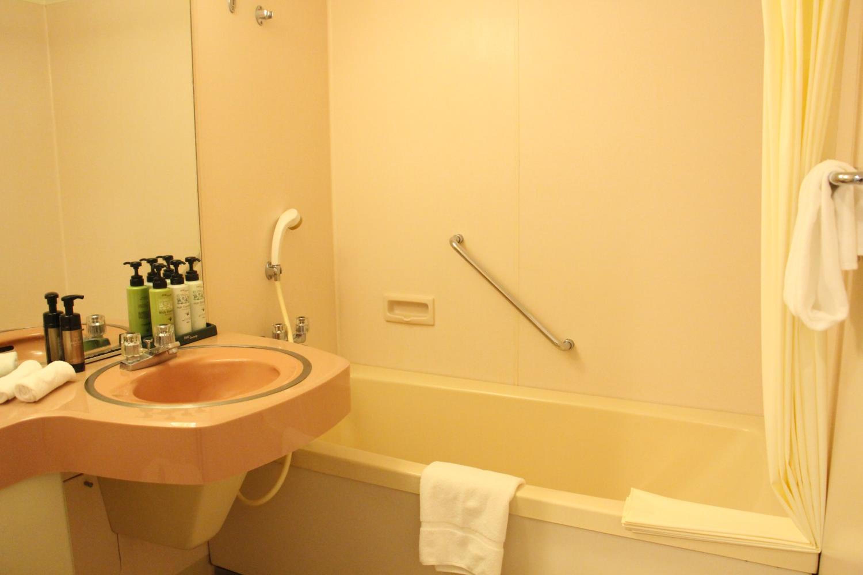 Superior Twin Room - Non-Smoking - Photo 2
