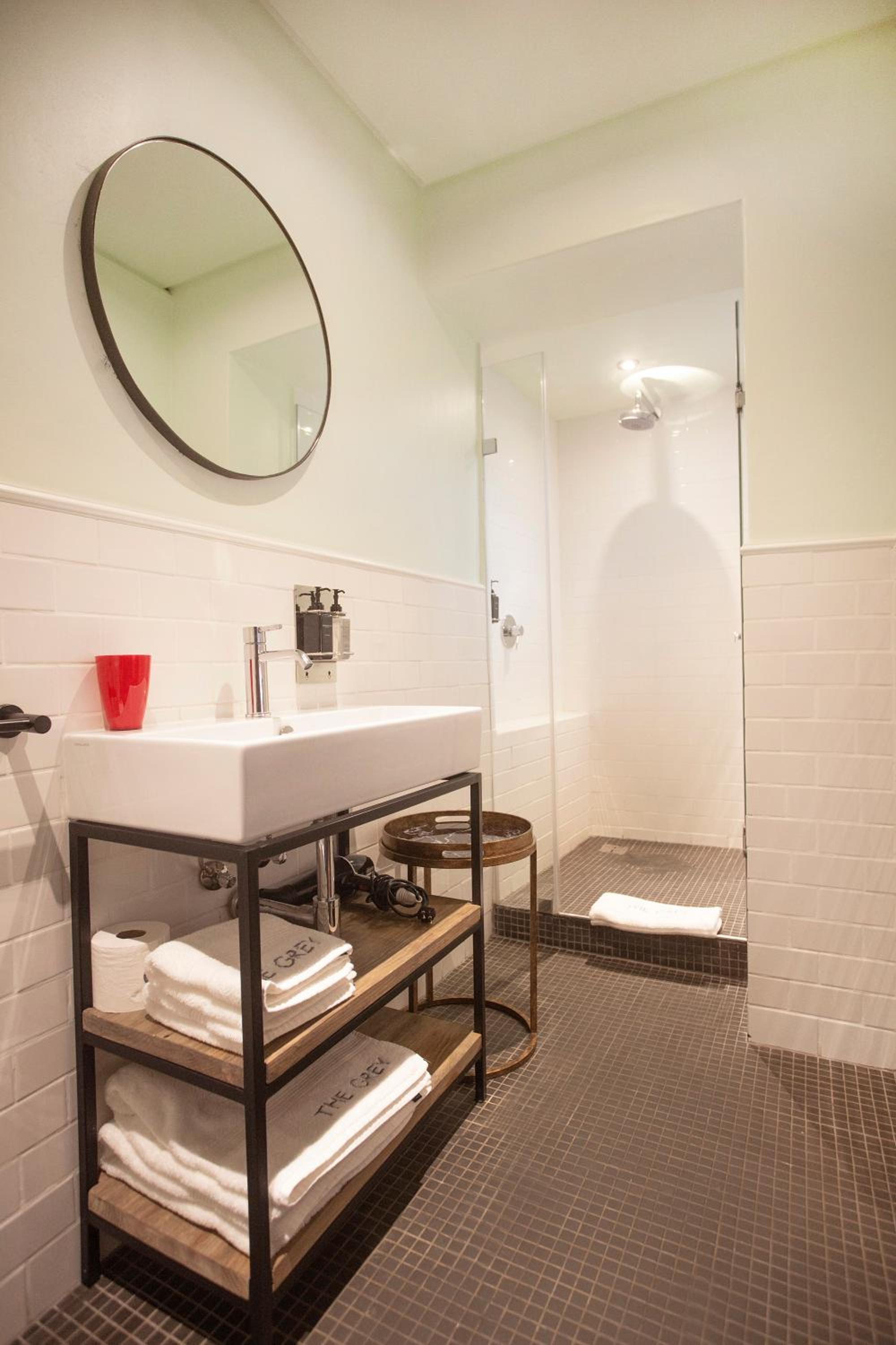 Budget Double Room - Photo 6